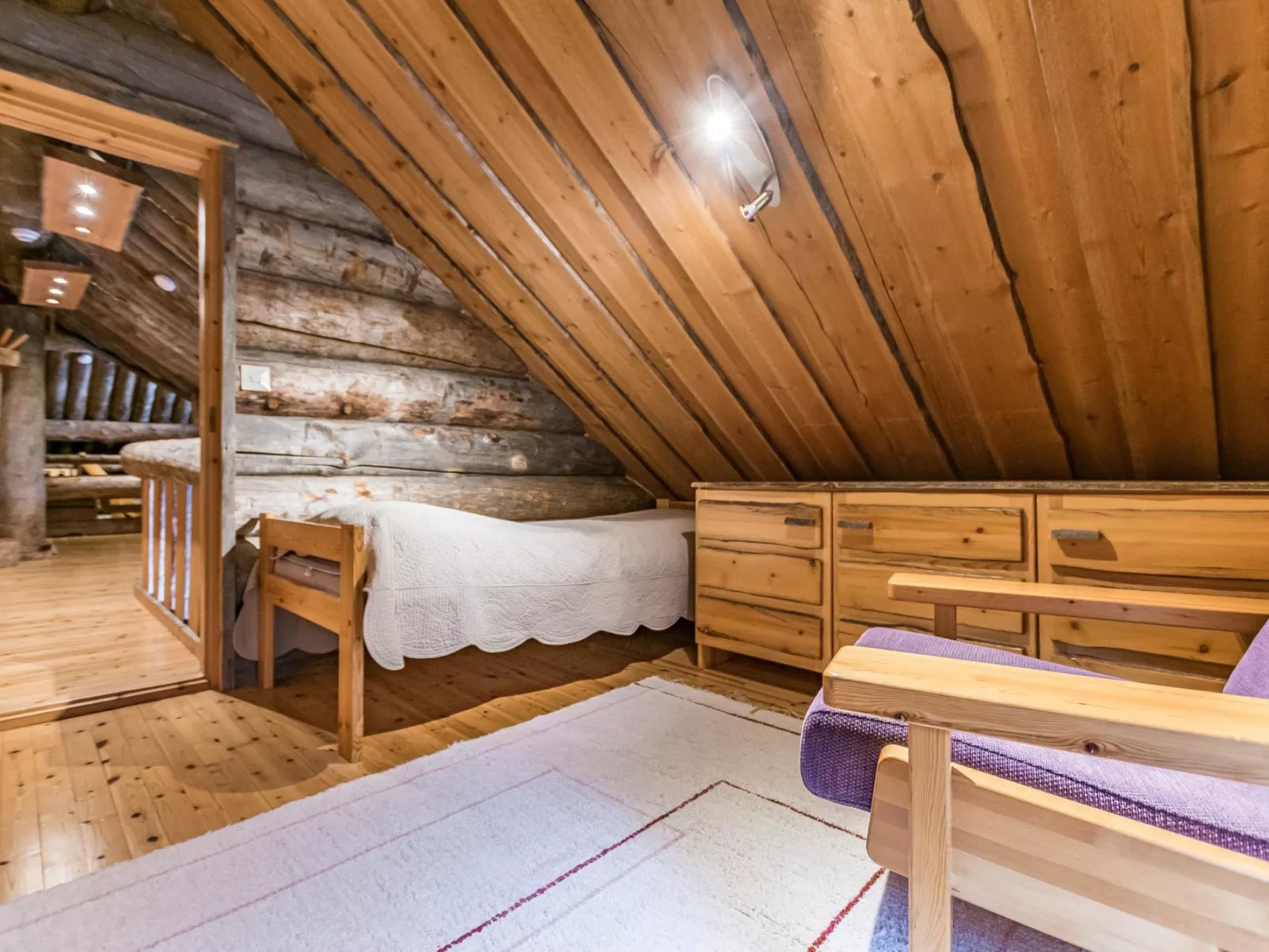 Veskahovi-Inside