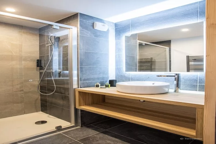PLAGNE MONTALBERT Le Snoroc- A38S-Bathroom