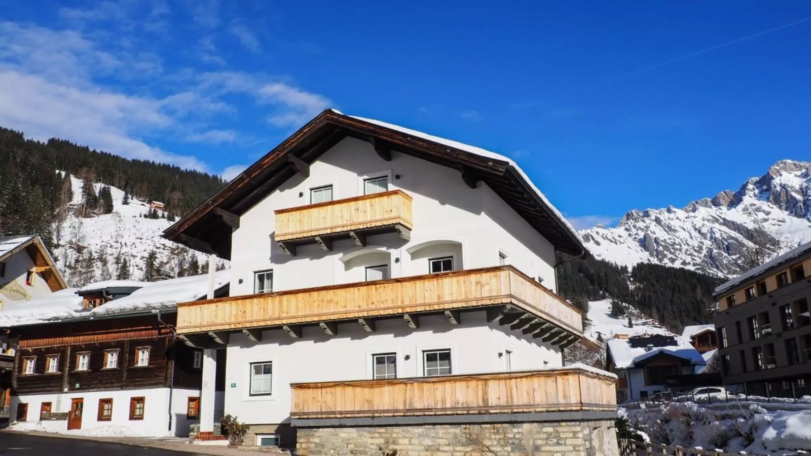 Leni Top 1-Exterior winter