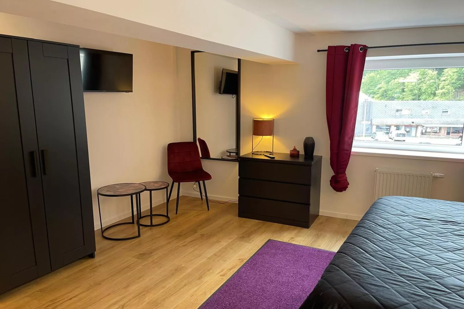 Rooftop Purple-Bedroom