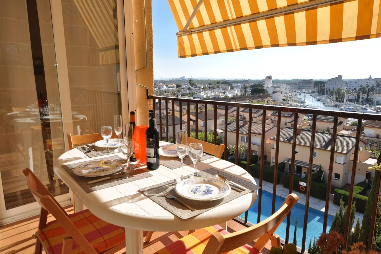 1049 MEDITERRANI vista Piscina-Terrasse