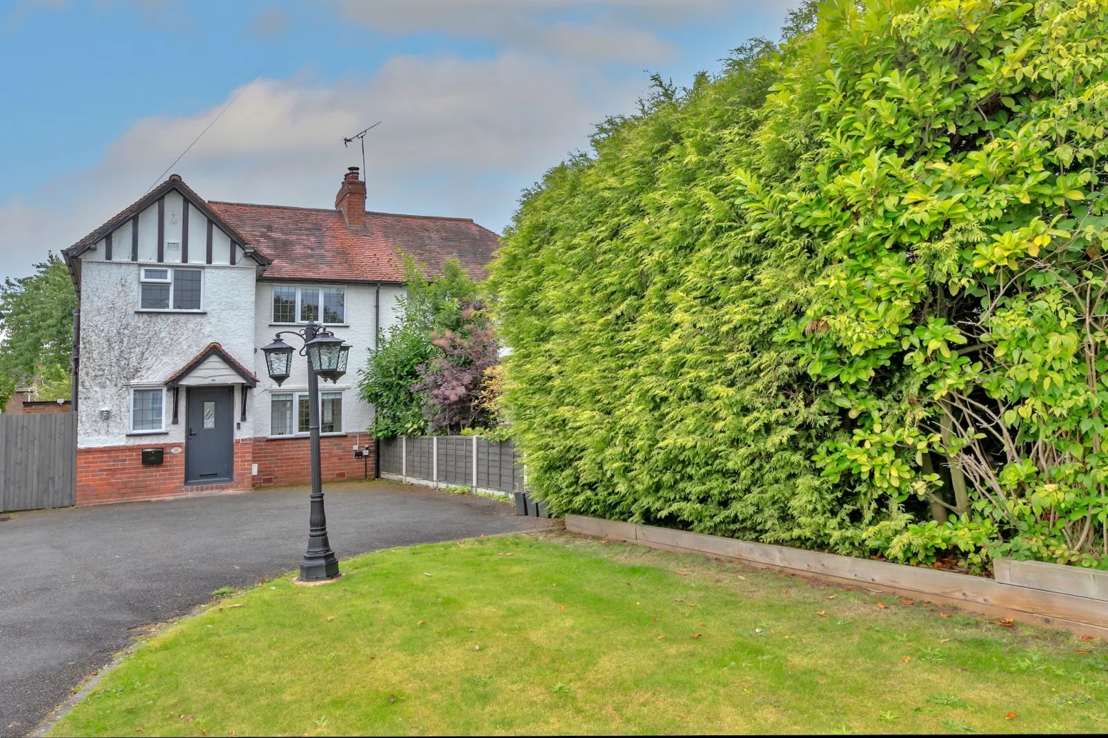 DeBarnes House-Outdoor