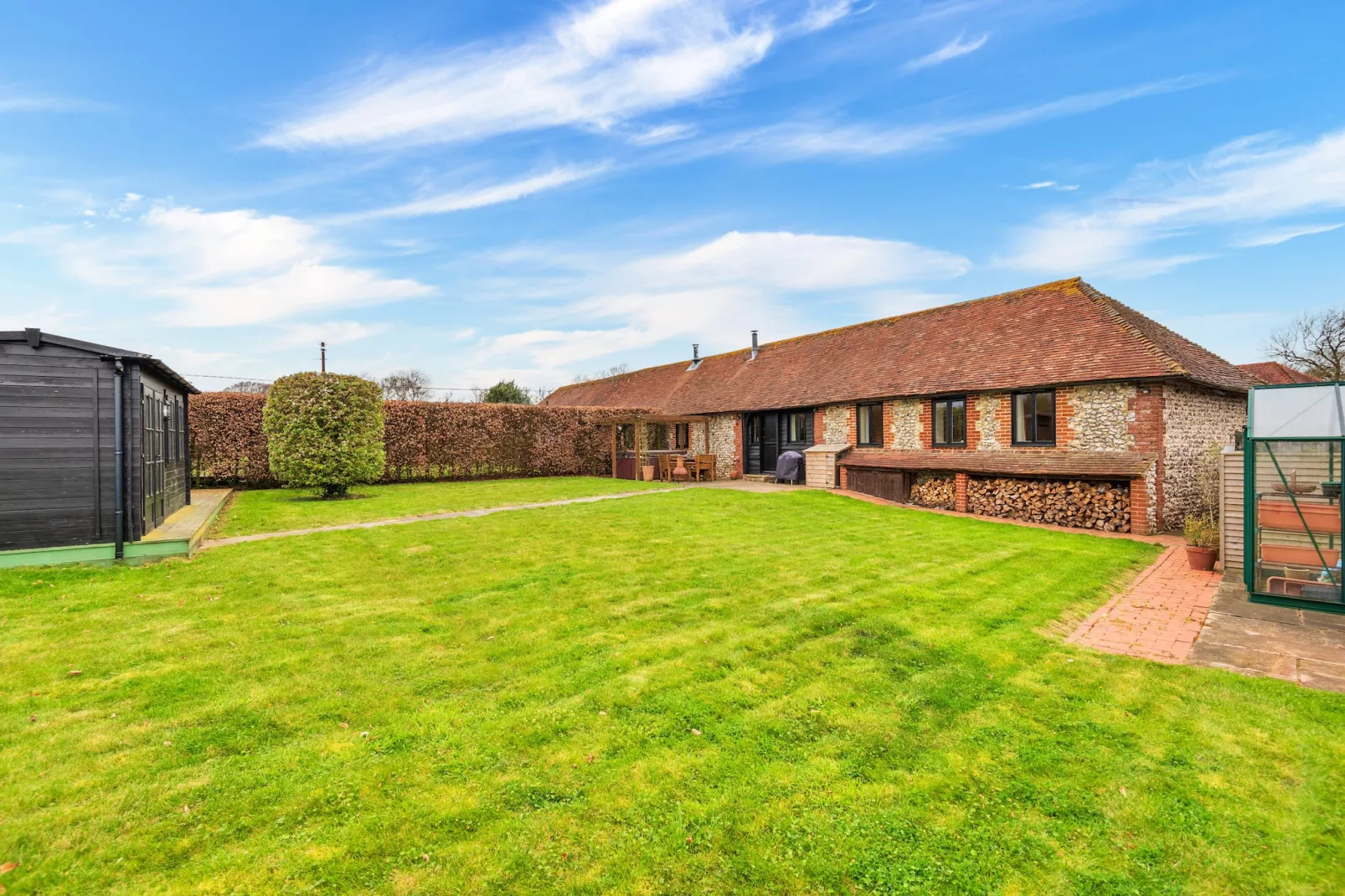 Flint Barn-Gardens summer