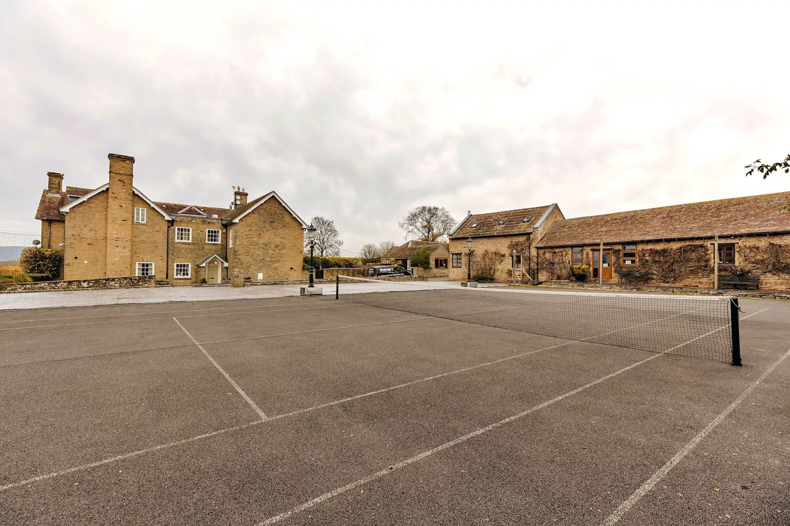 Walton Maisonette-Areas summer 5km