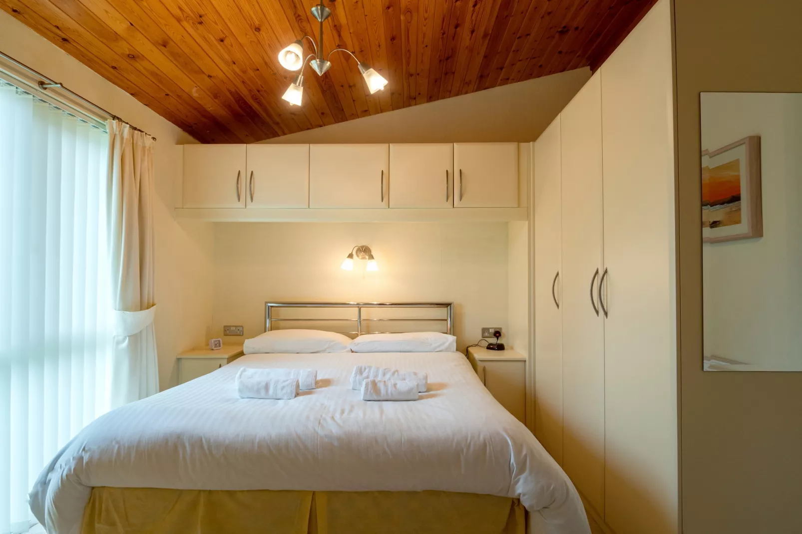 Whitsand Bay Lodge-Bedroom