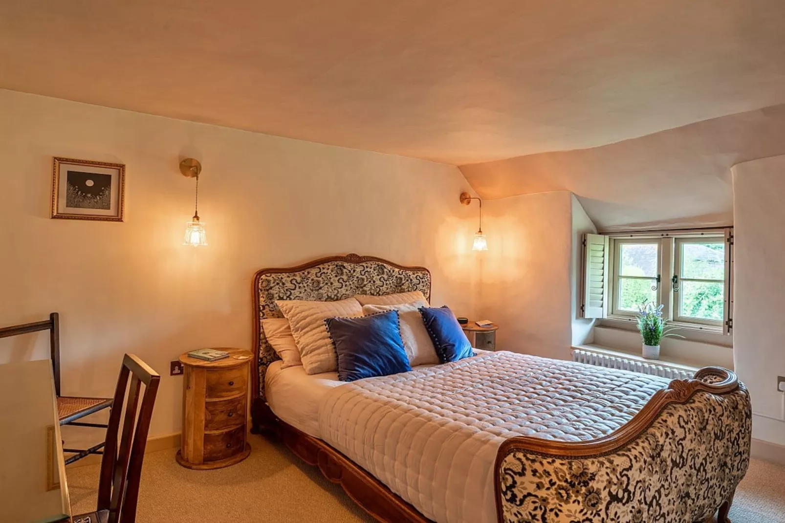 The Thatch at Winterborne Houghton-Bedroom