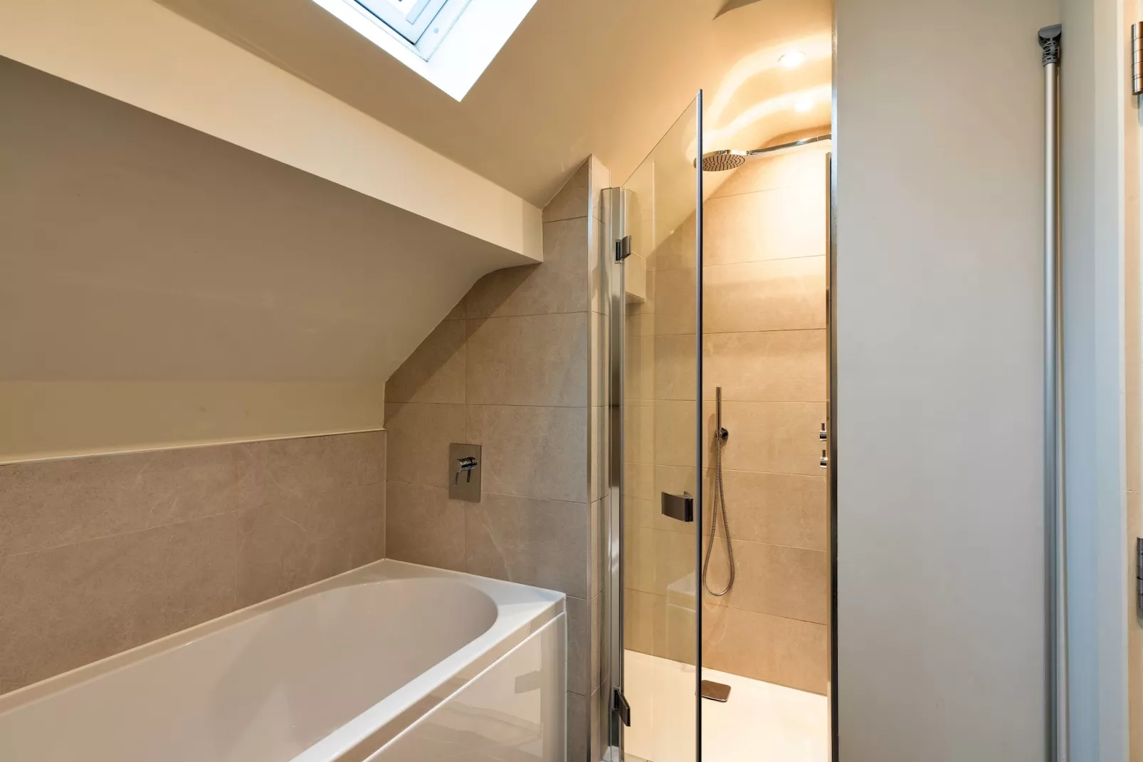 Acorn Cottage-Bathroom