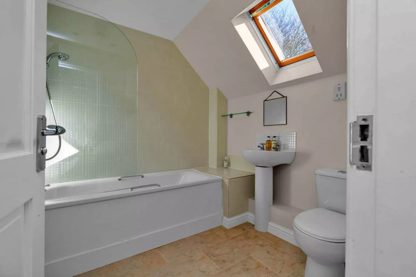 The Mill House-Bathroom