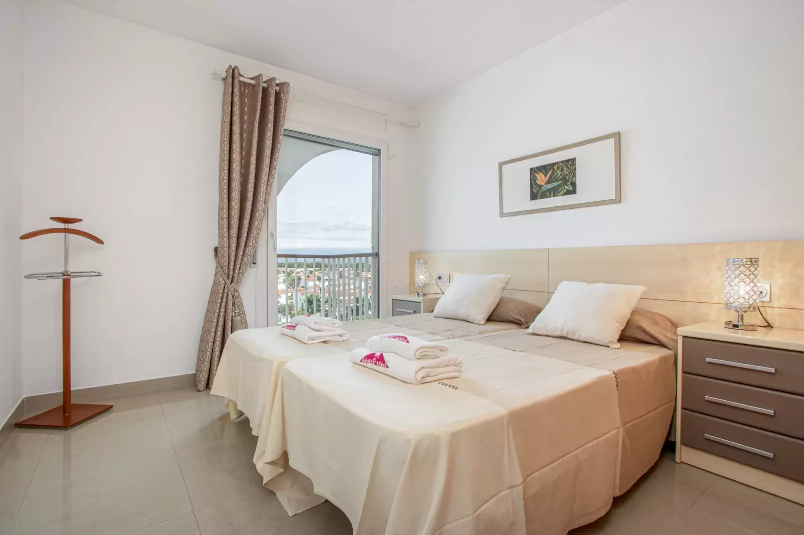 0160-PORT GREC 3 5º 3-Bedroom