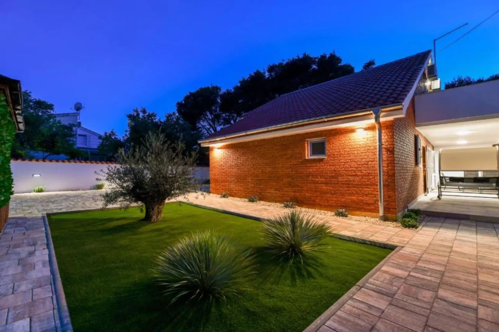 Four Bedroom Villa With Hot Tub-Extérieur