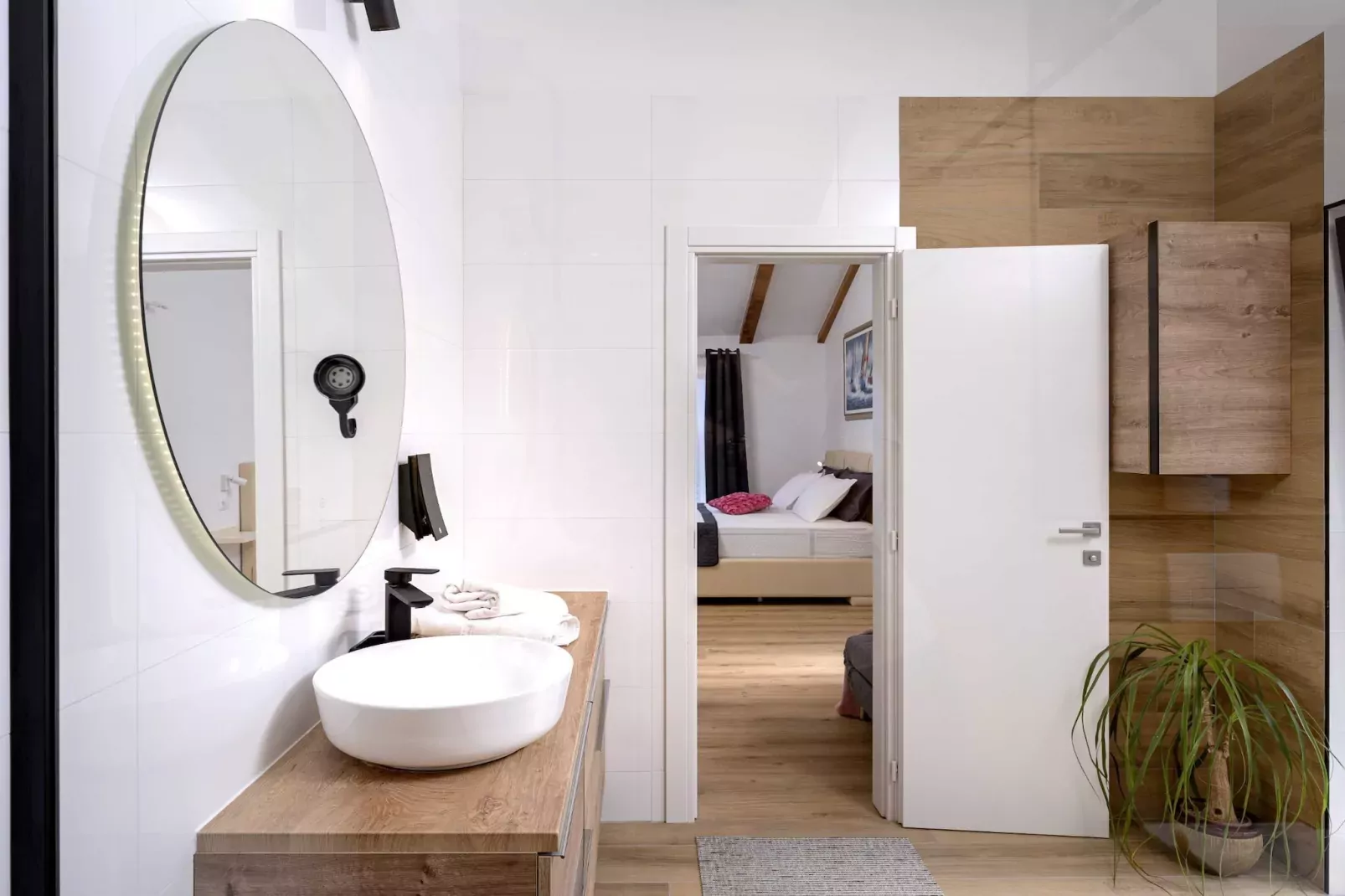 Villa Luce di Mare - Three Bedroom Villa with Pool-Bathroom