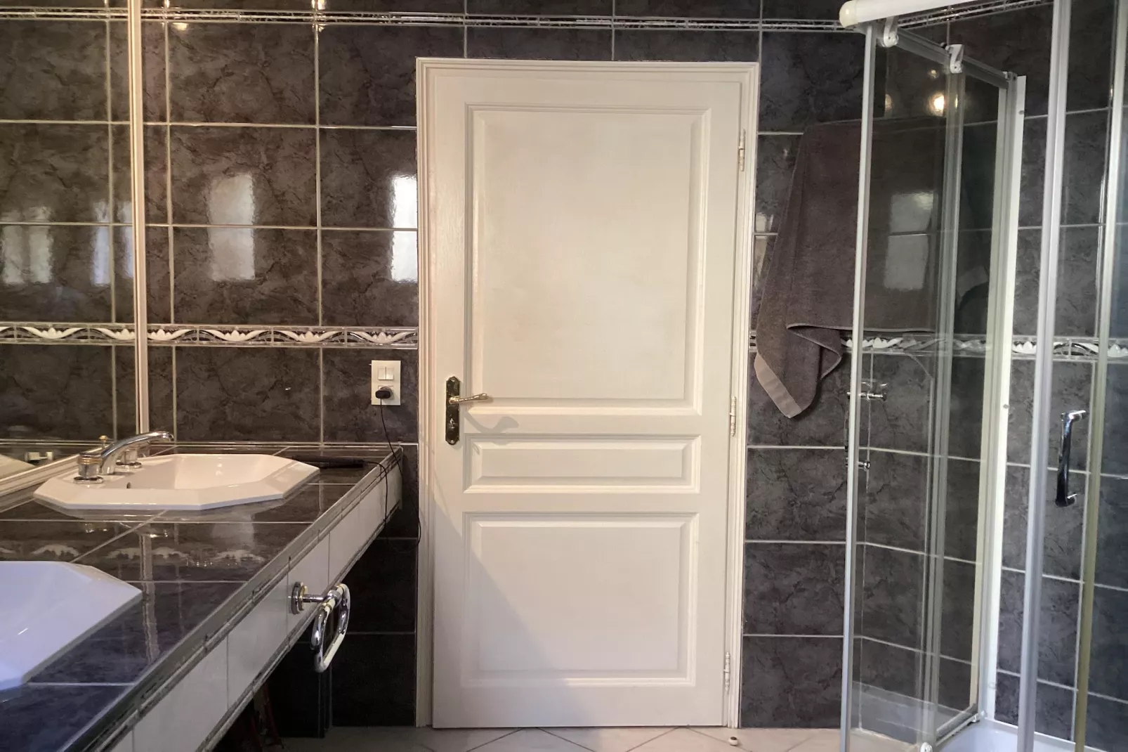 Villa Le Midi-Bathroom