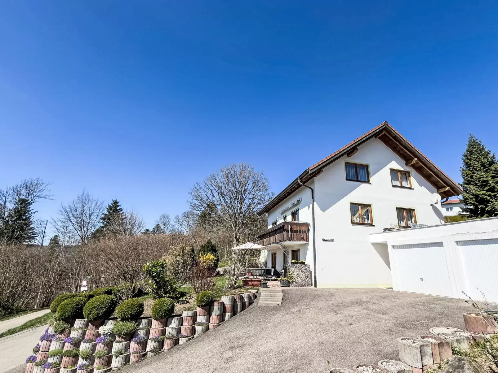 Alpenblick-Outside