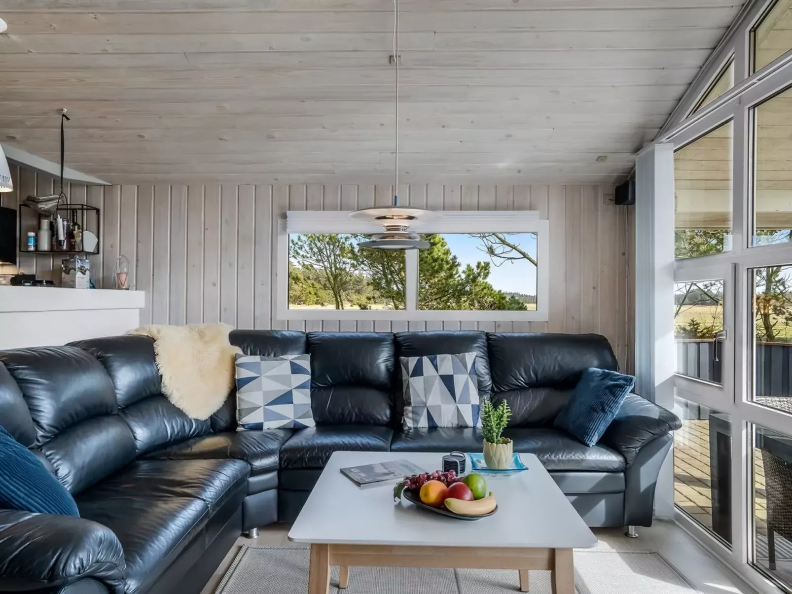 "Richardine" - 850m from the sea-Inside