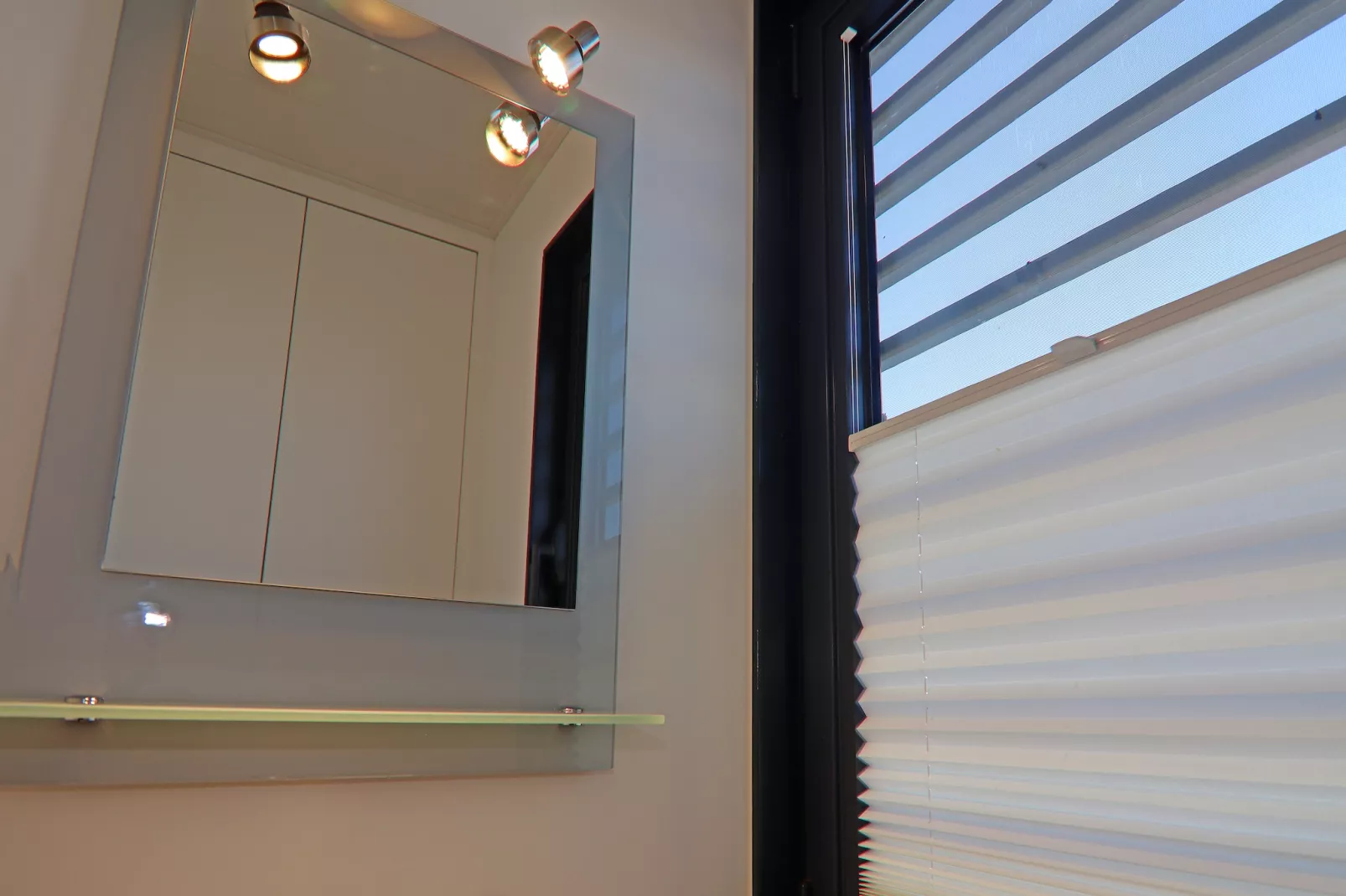 Hausboot Family & Friends LP 4 / 1-2 Personen-Bathroom