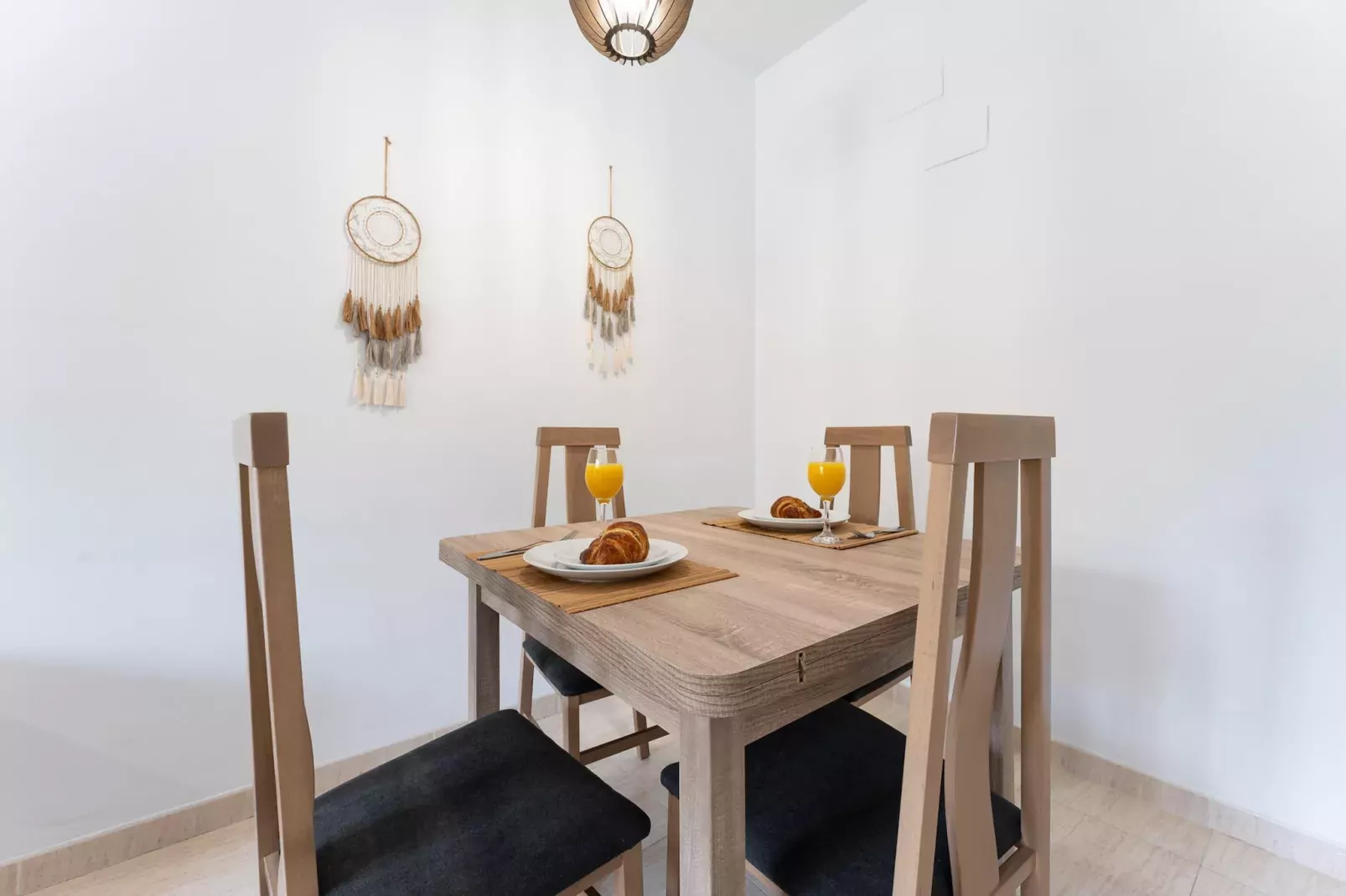 CT 291 - Faro's Boliches Beach for 4-Dining room