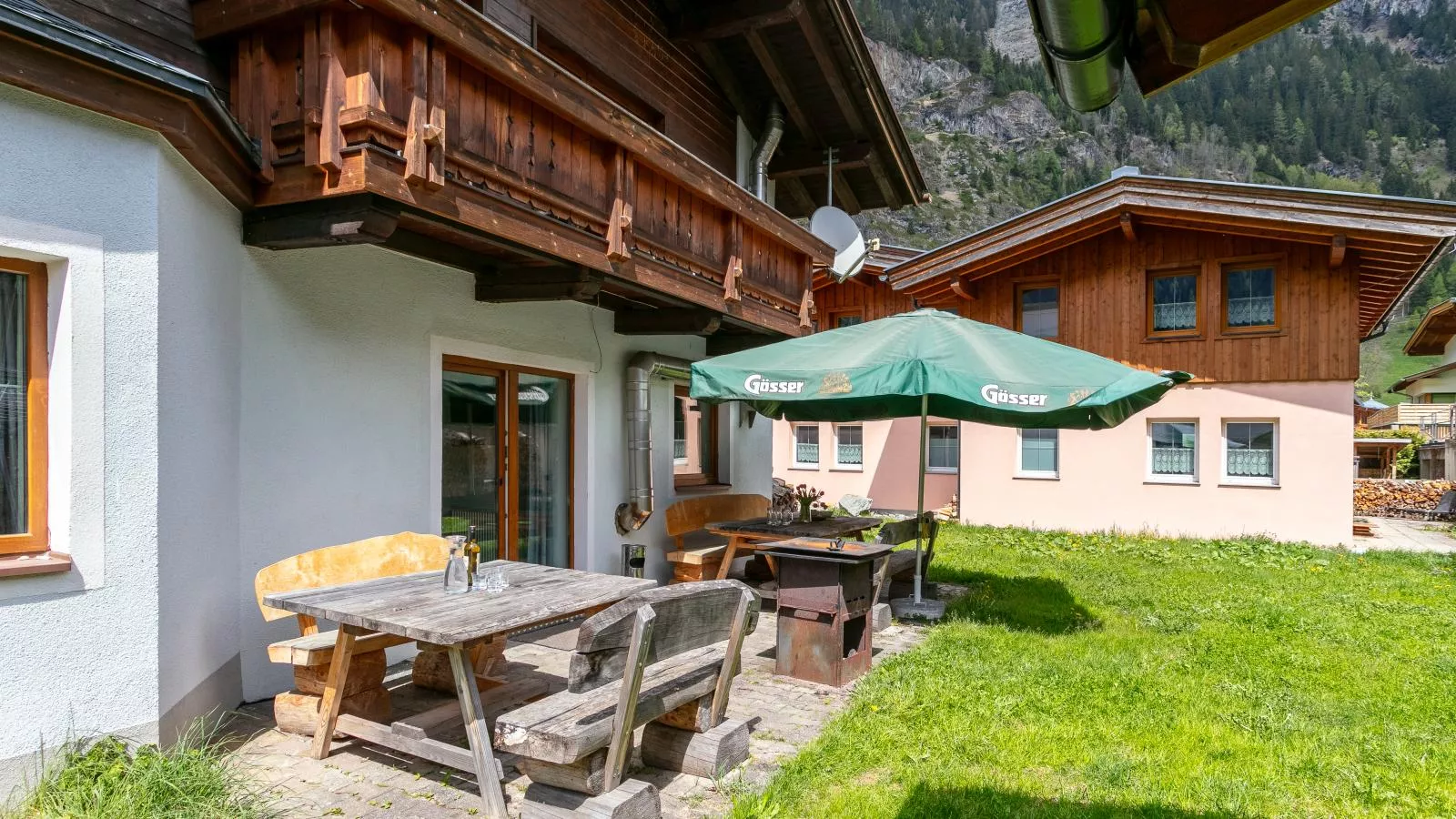 Haus Joachim-Gardens summer