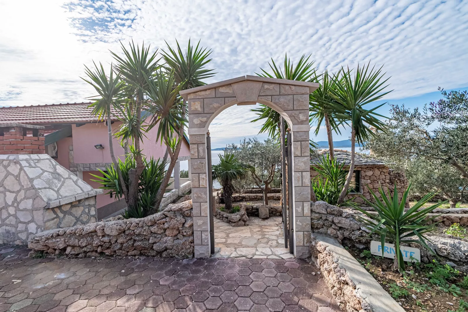 Villa Sea Edge - Three Bedroom Villa with Sea View-Vue