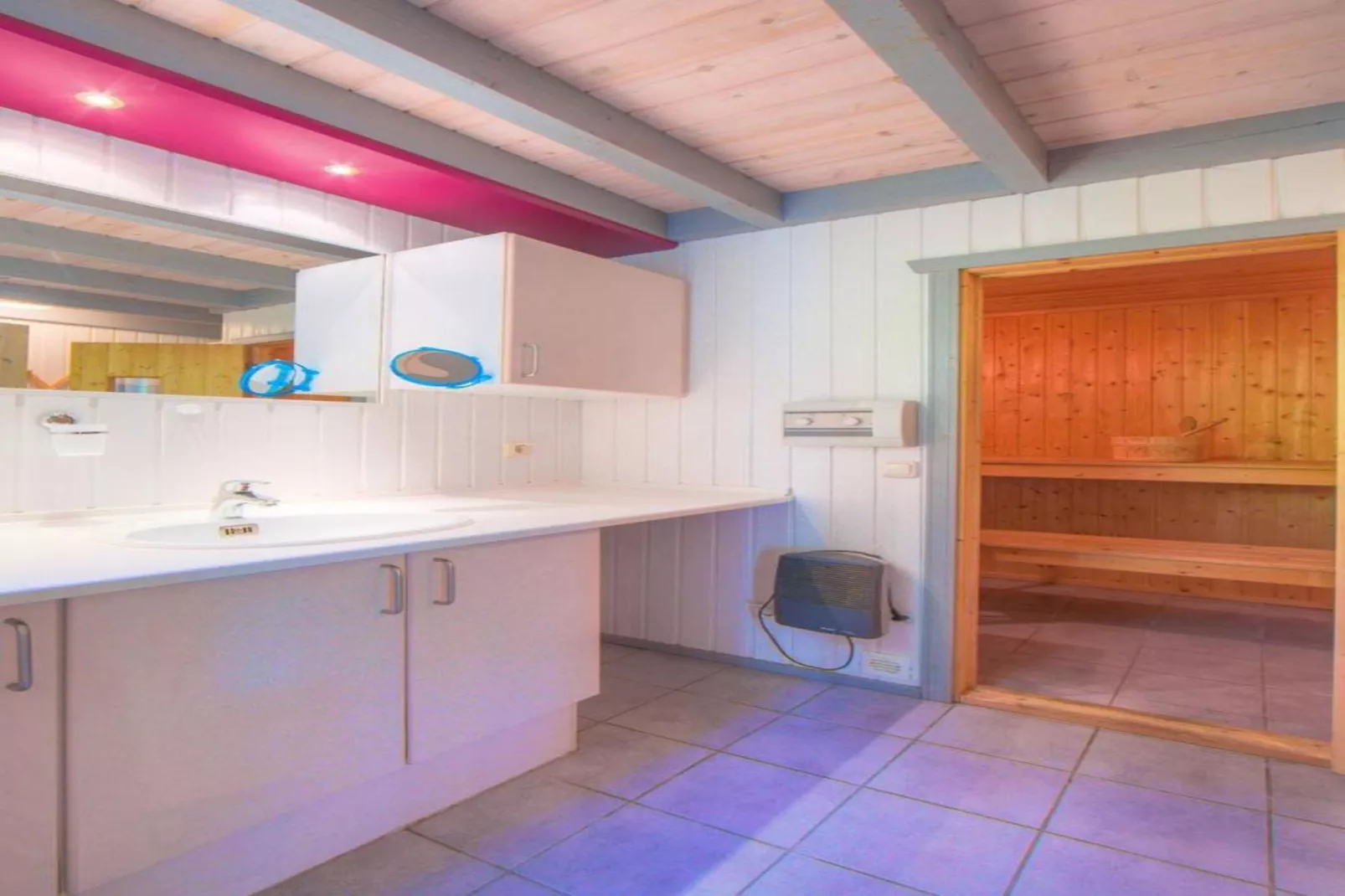 FH Wildgans Comfort Nr 205-Bathroom