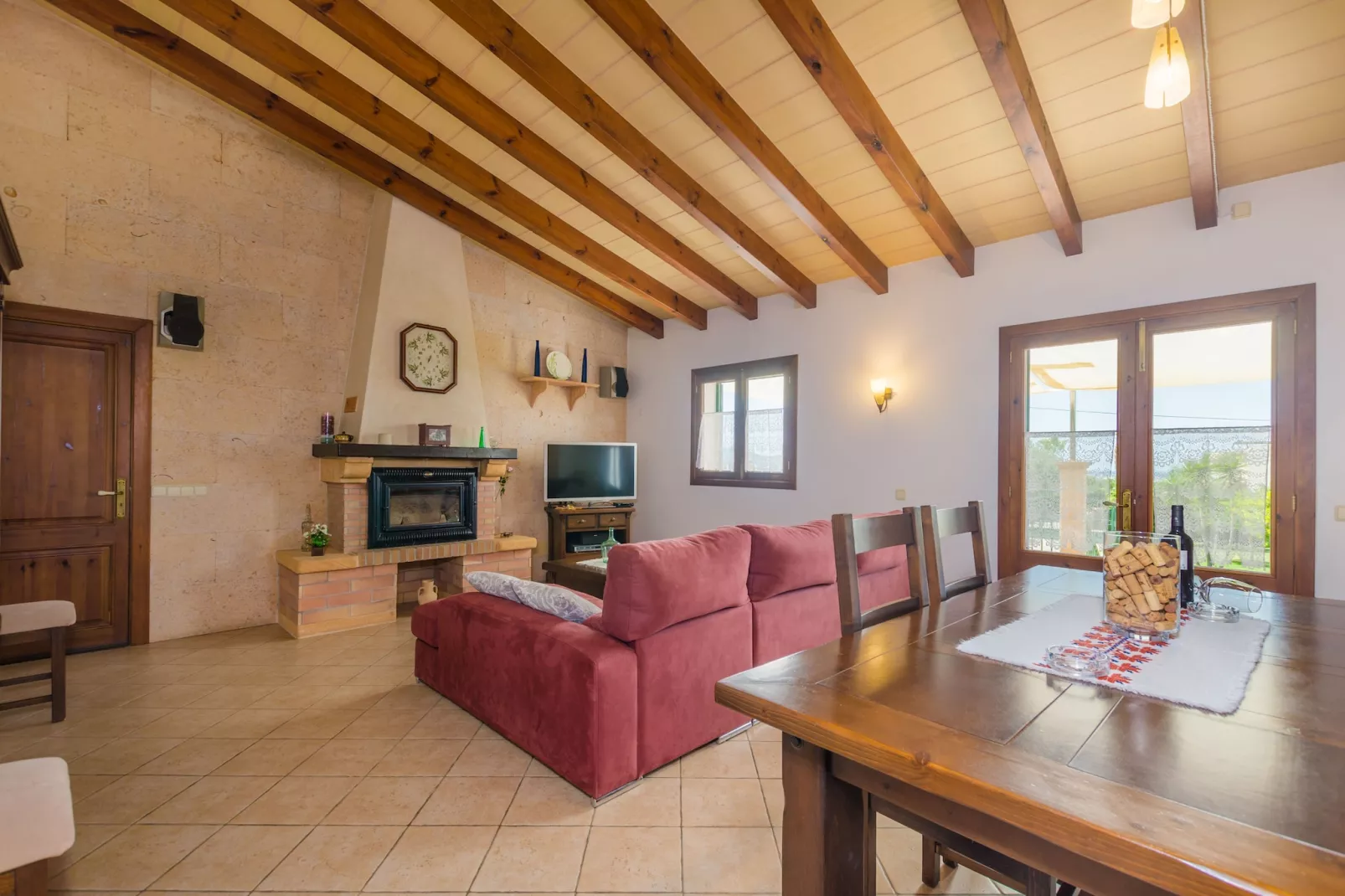 Son Frau-Living room