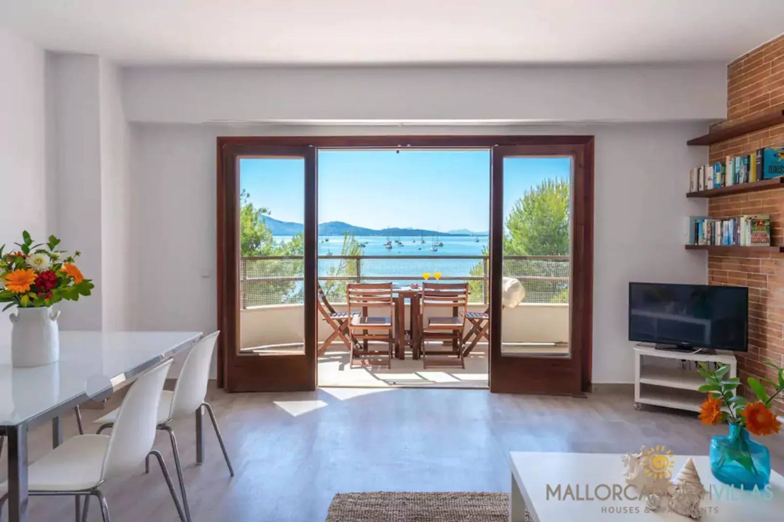 Apartamento Voramar II: Primera Línea en Pine Walk-Terrassenbalkon