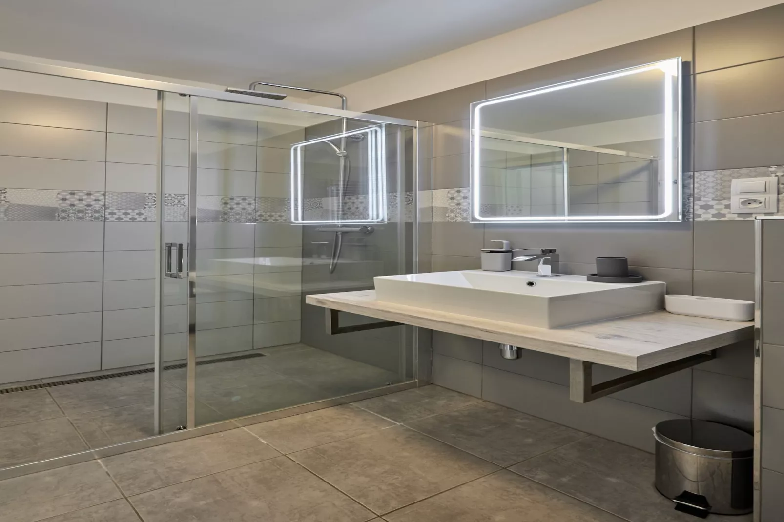 Benecko LBZ170-Bathroom