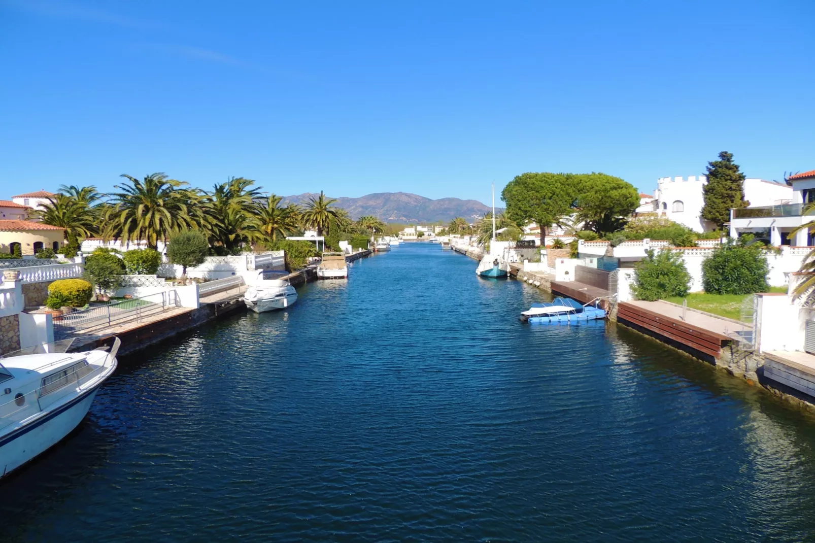 PORT PETIT 10 + Amarre de 3X7 - Immo B-Gebiete Sommer 1 km