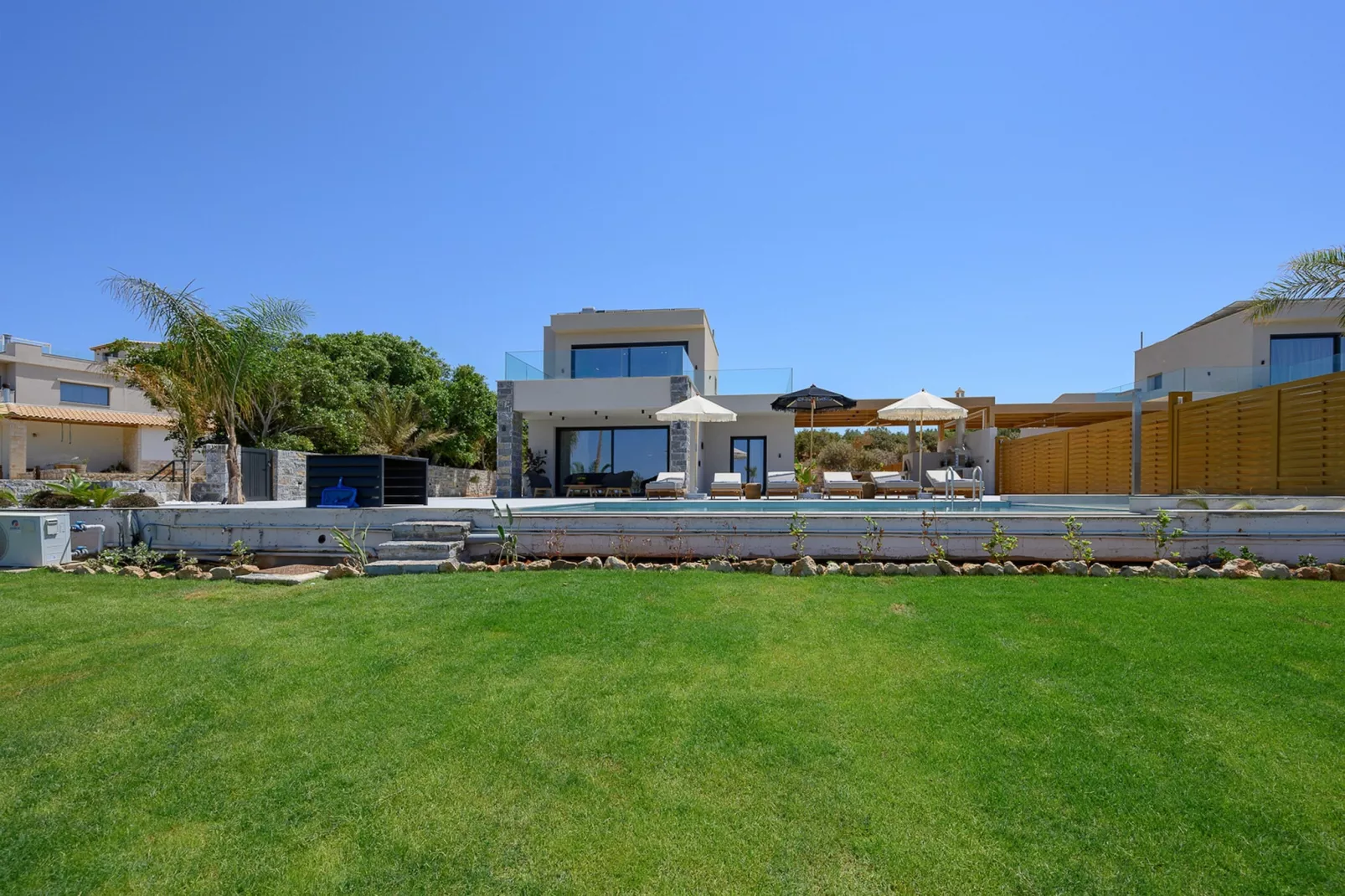 Nysa Luxury villa 1-Gardens summer