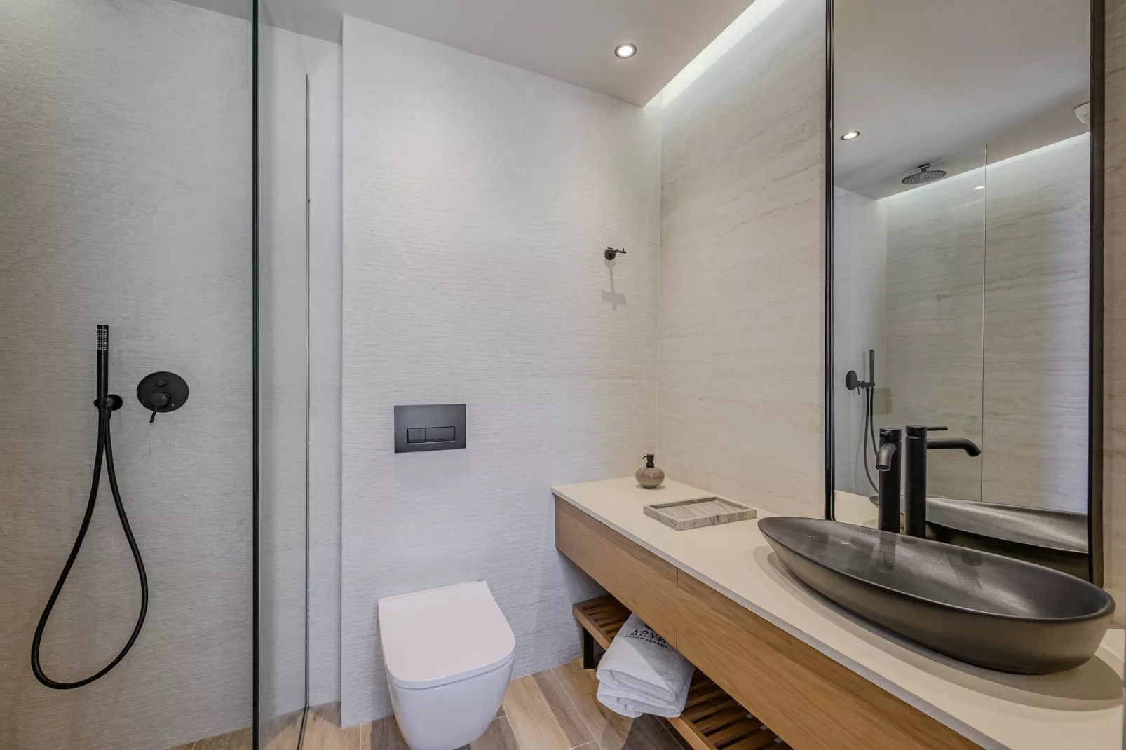 Nysa Luxury villa 2-Bathroom