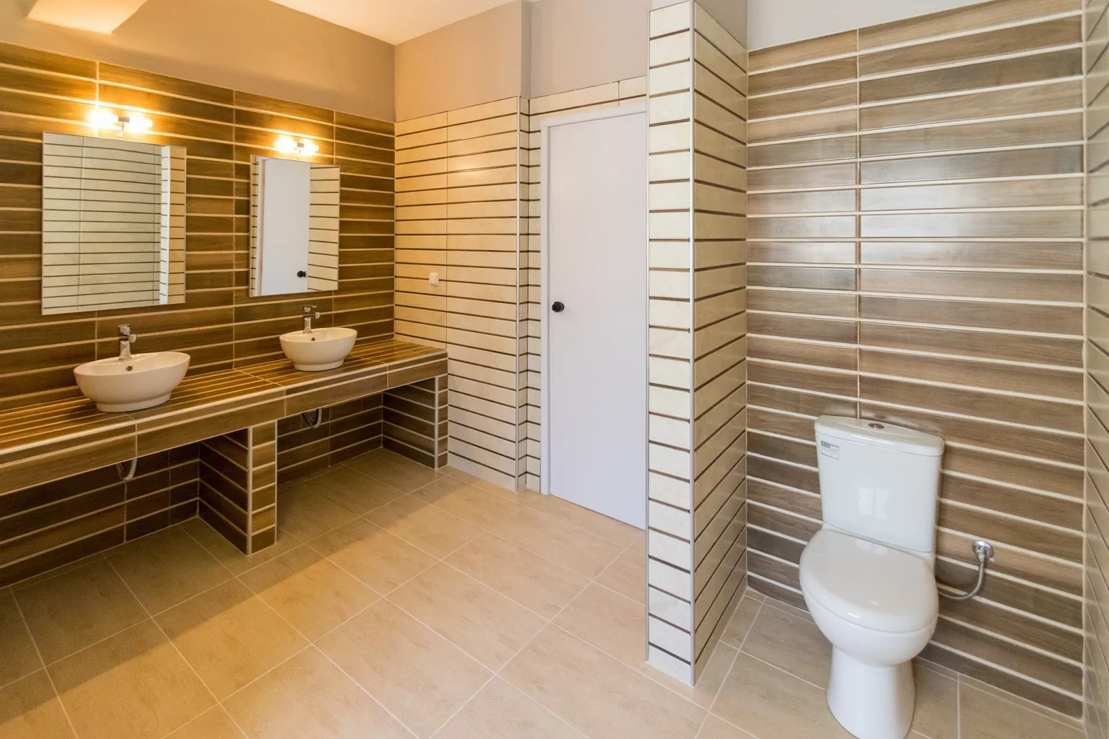 Mary Beach 1-Bathroom