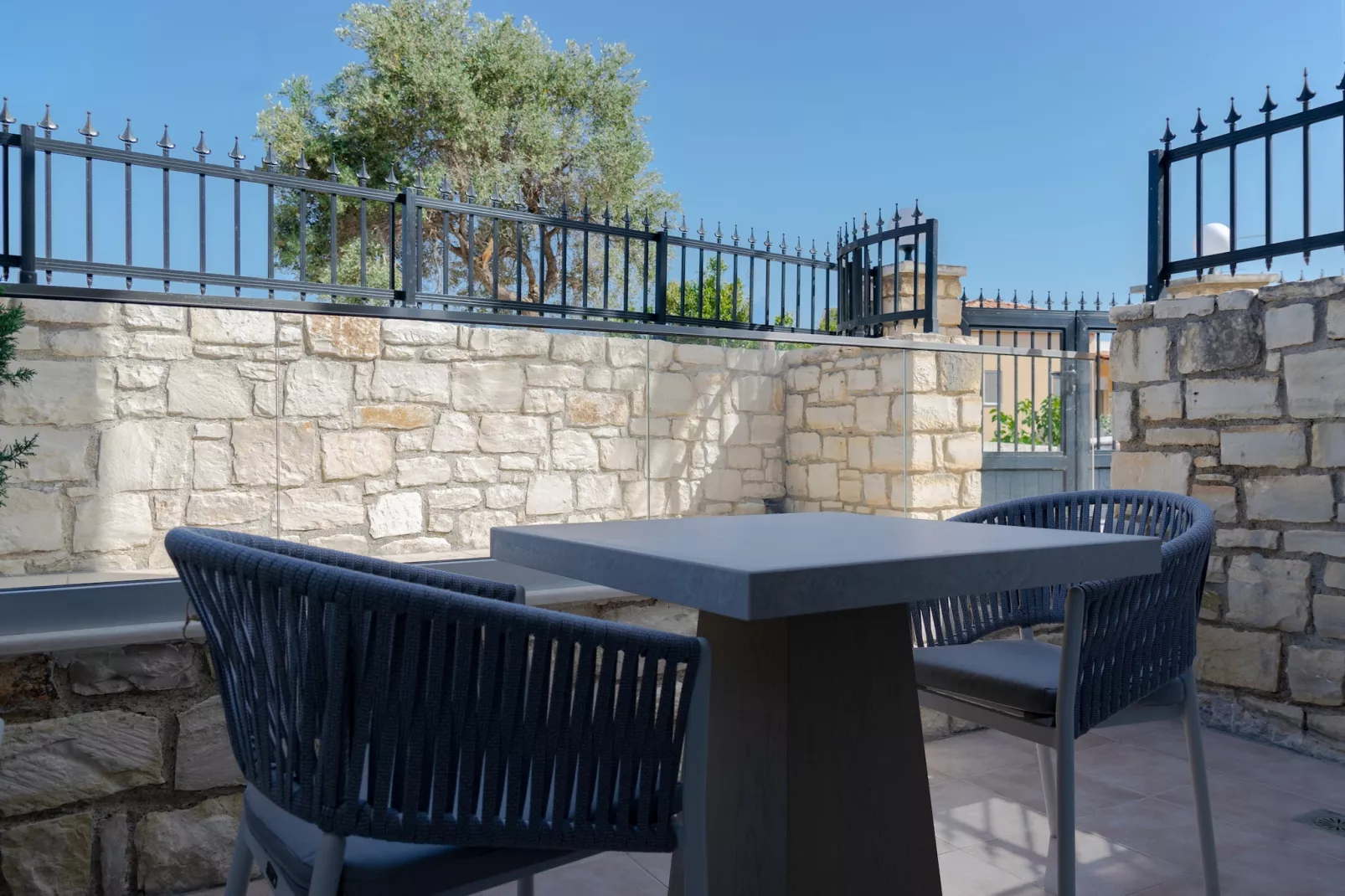 Foothills Blue 6-Terrace balcony