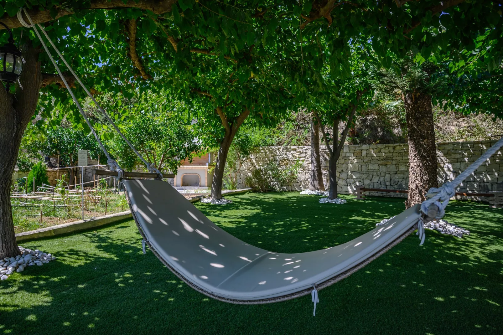 Kipo Paradiso stone villa-Outdoor