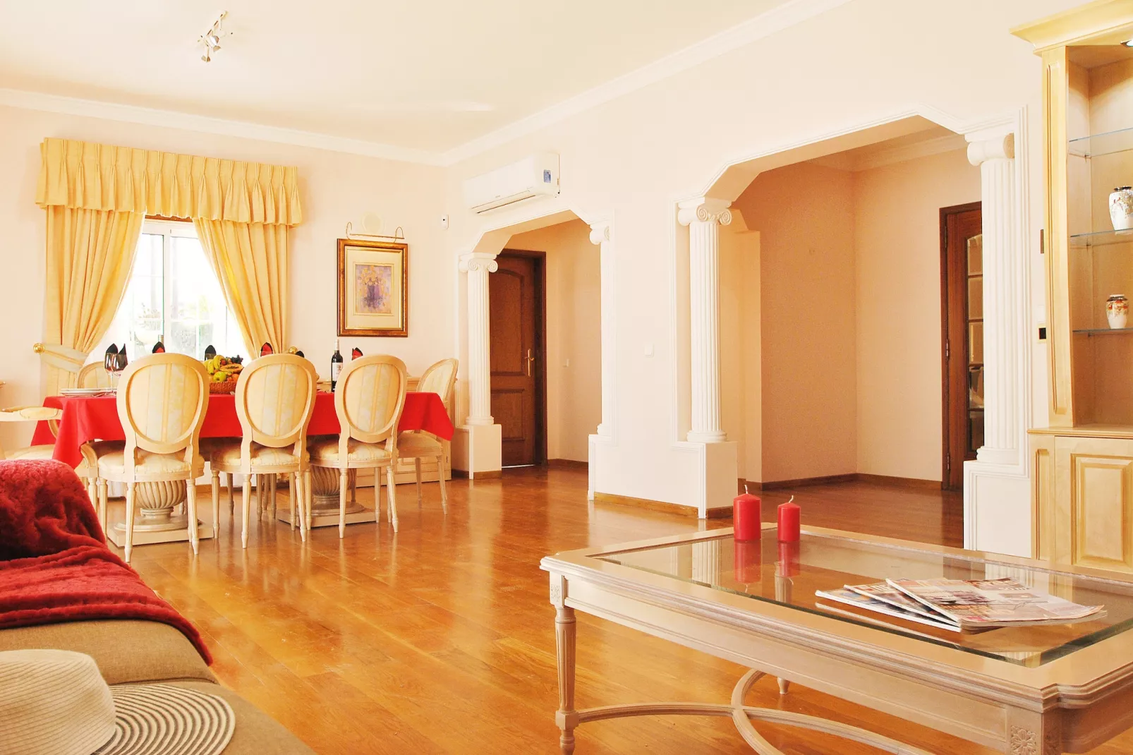 Villa Nespereira-Dining room