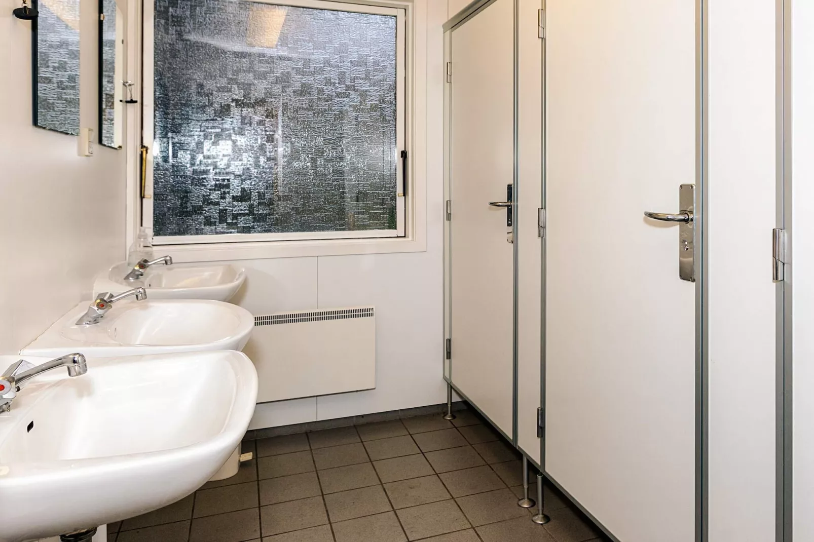 Delt værelse til 4 personer-Indoor