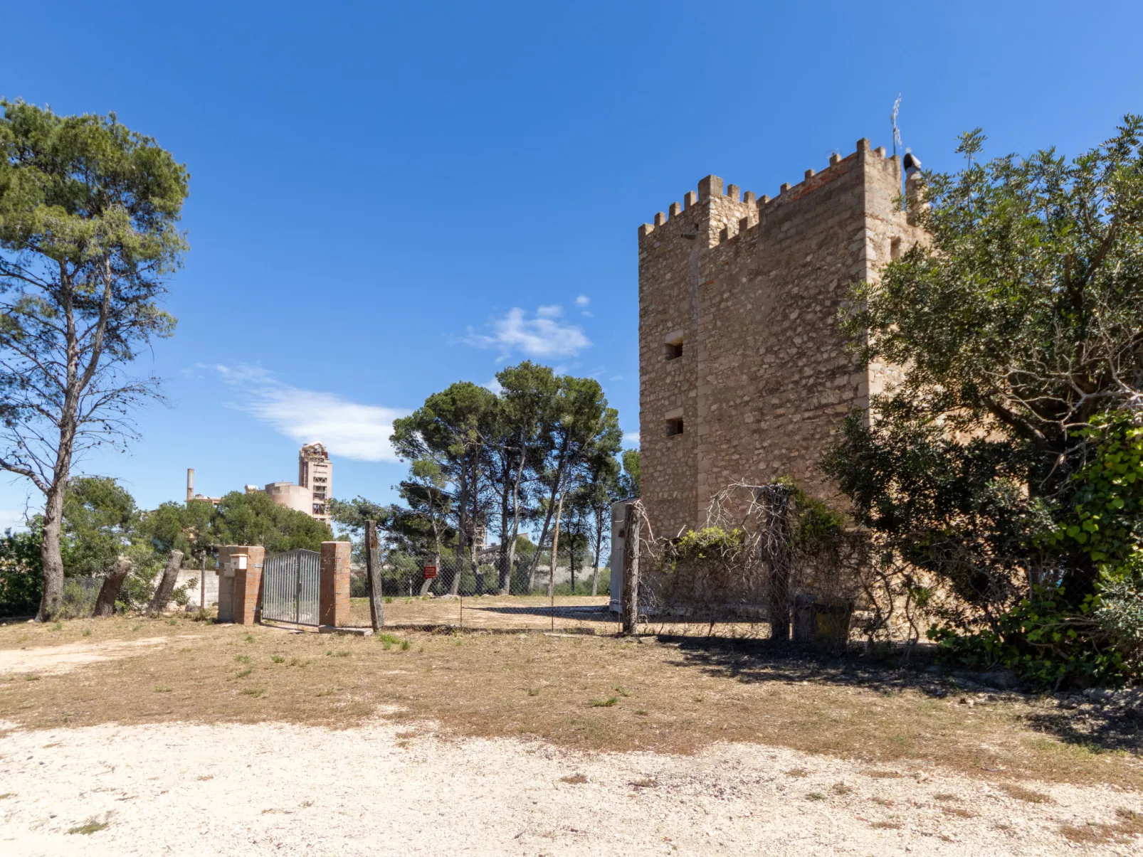 Torre Morralla-Draußen