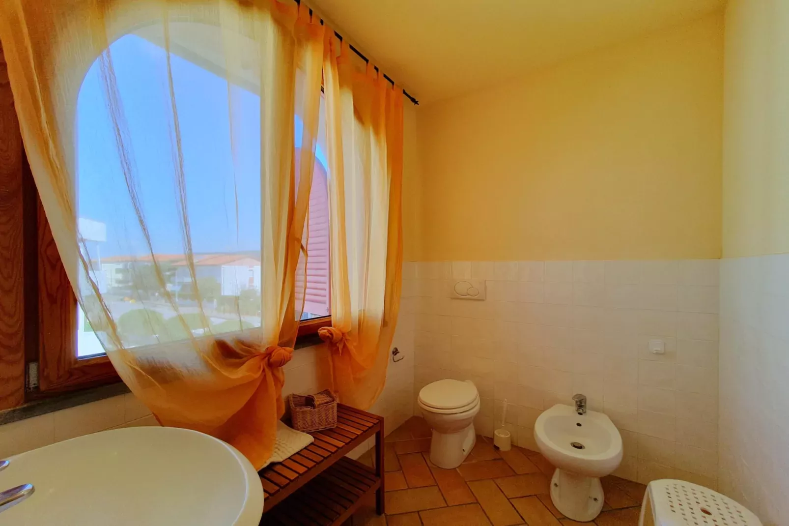 APP 8-Bathroom