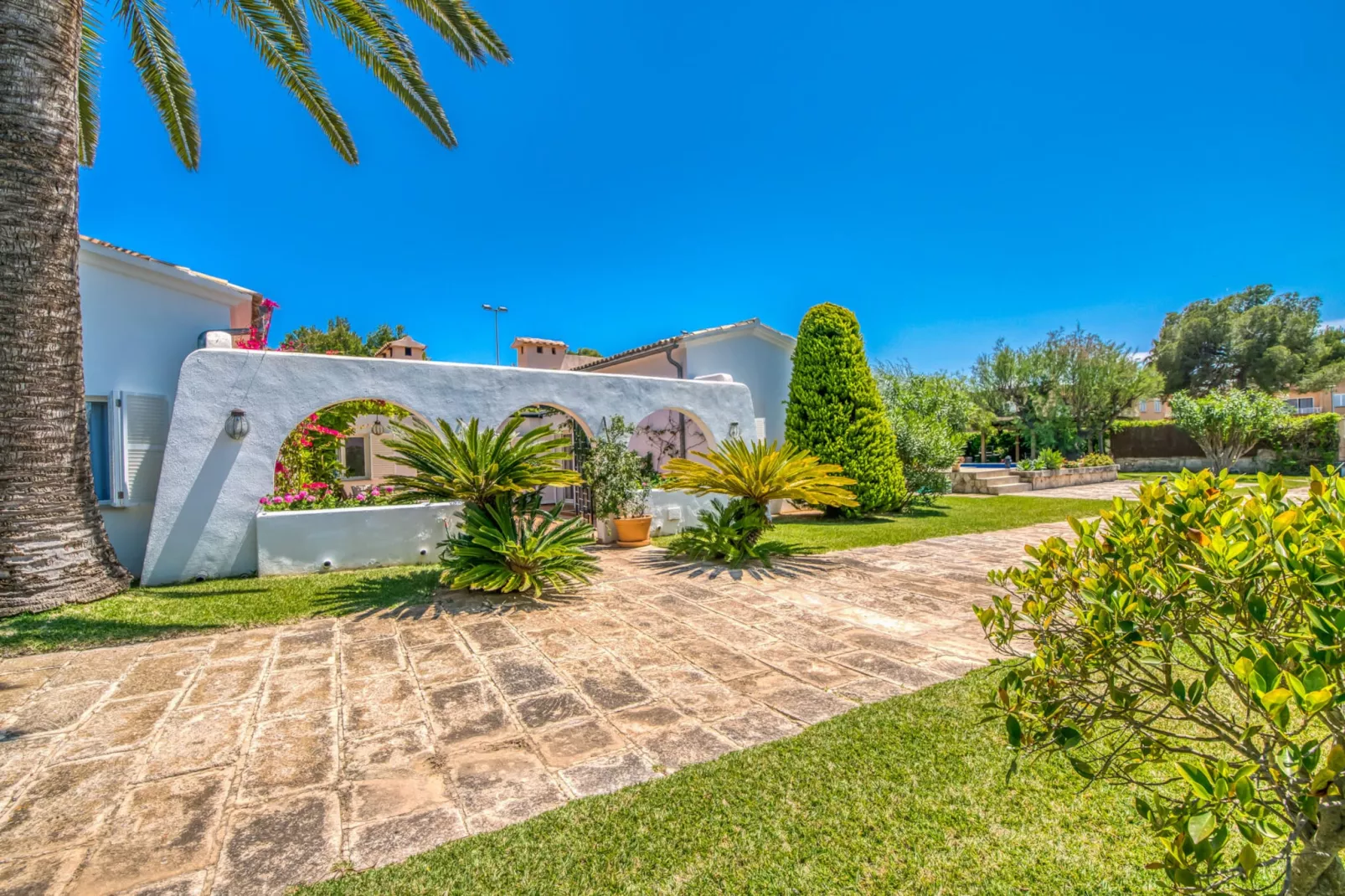 Villa Encantada-Gardens summer