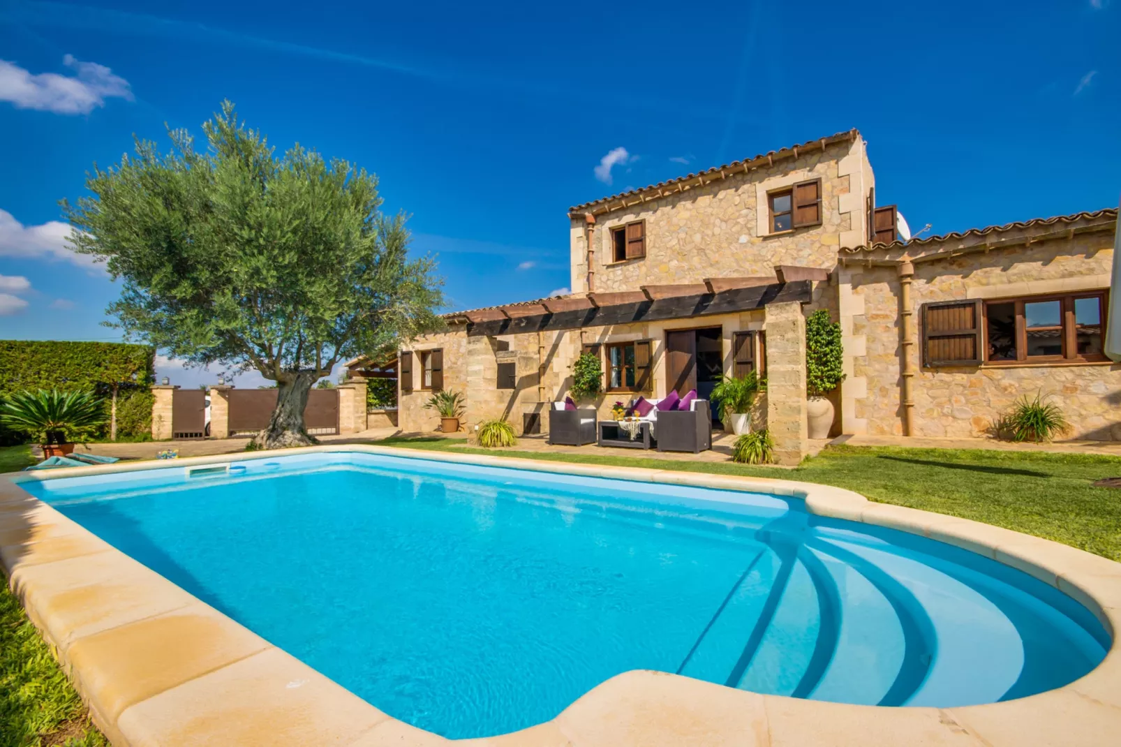 Finca Es Puput-Exterior summer