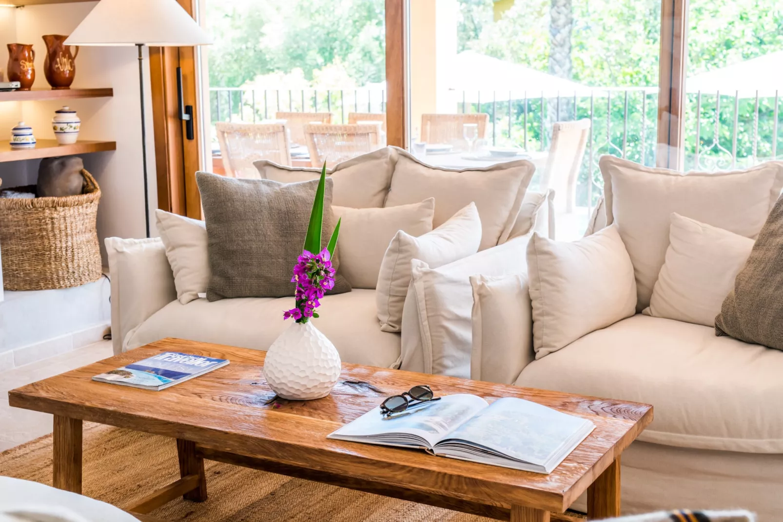 Villa Flores-Living room