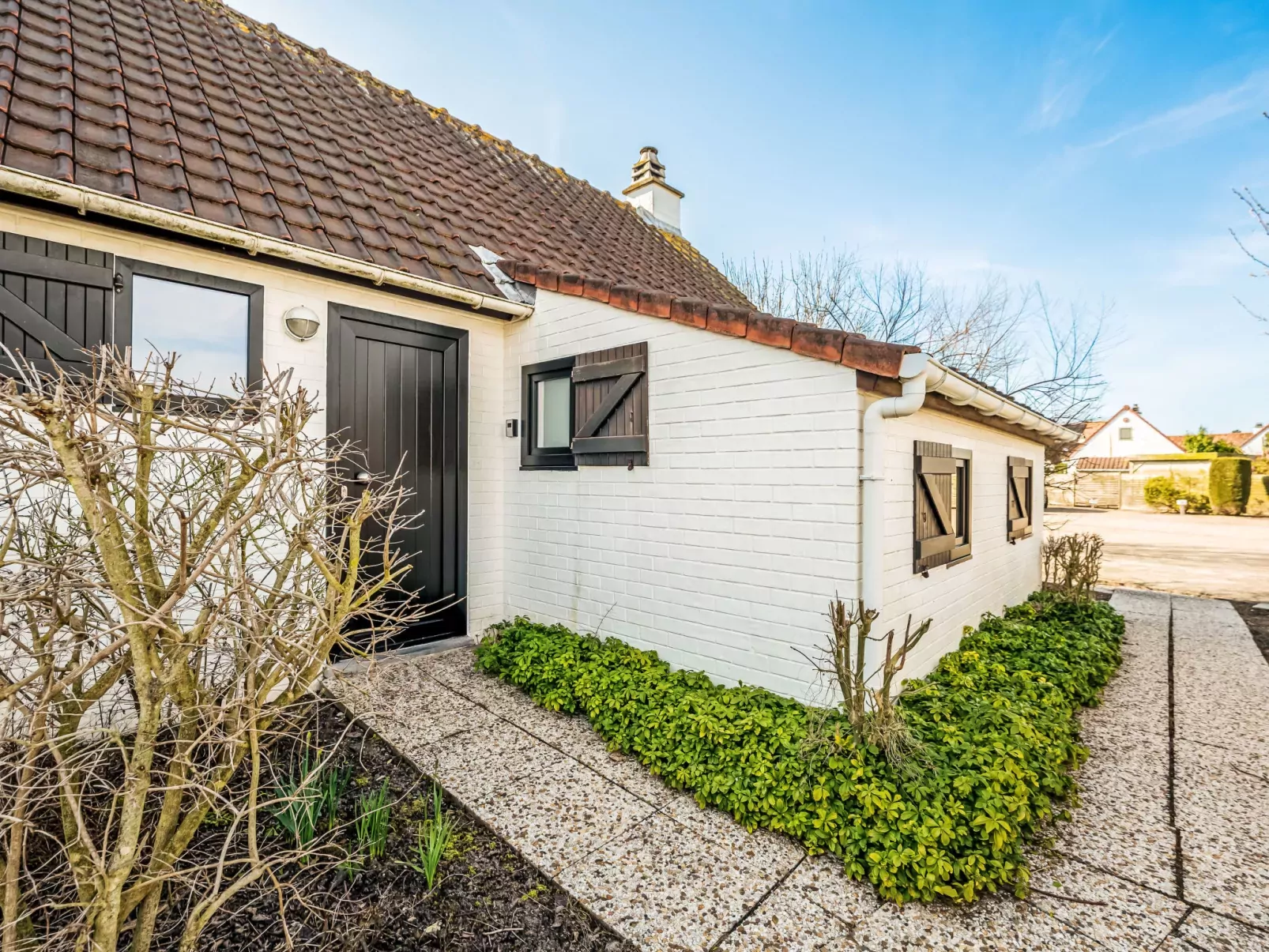 Beluga with parking and shared pool-Dehors
