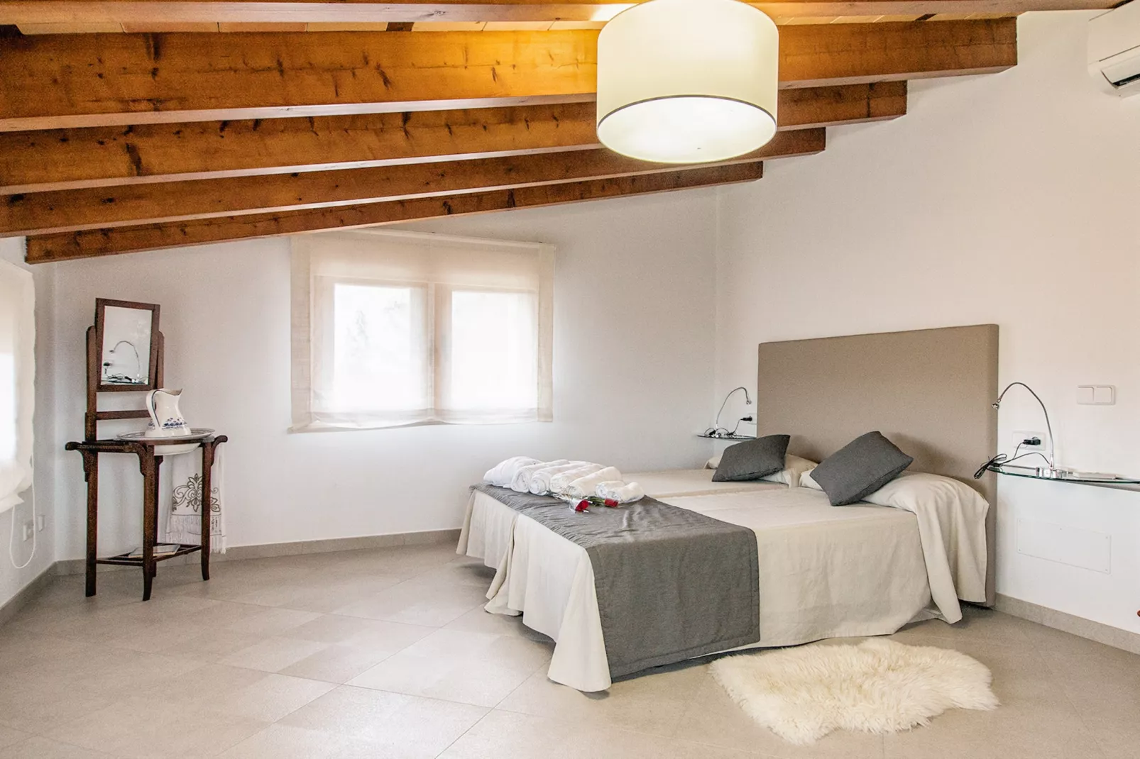 Es Turo Daviu, Finca 5StarsHome Mallorca-Bedroom