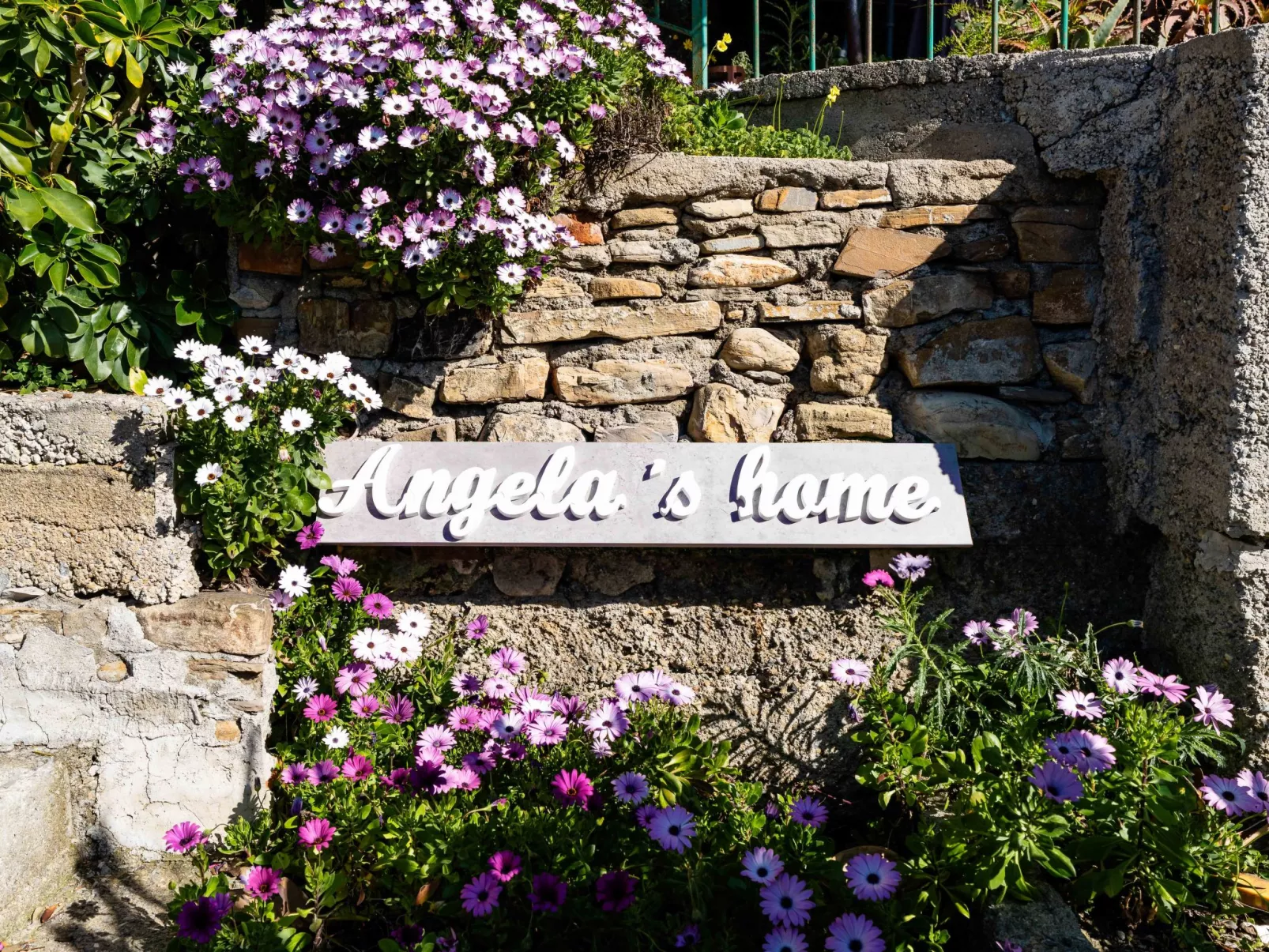 Angela's Home-Outside