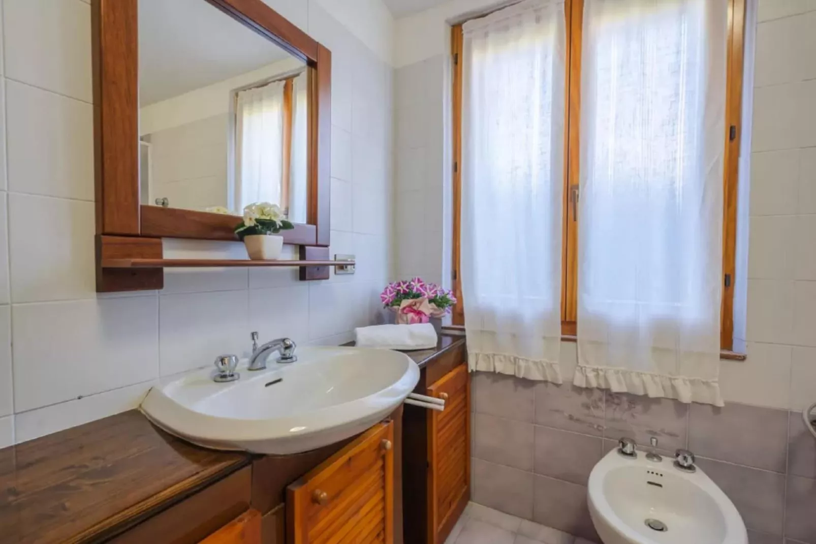 Casa Li Feruli-Bathroom