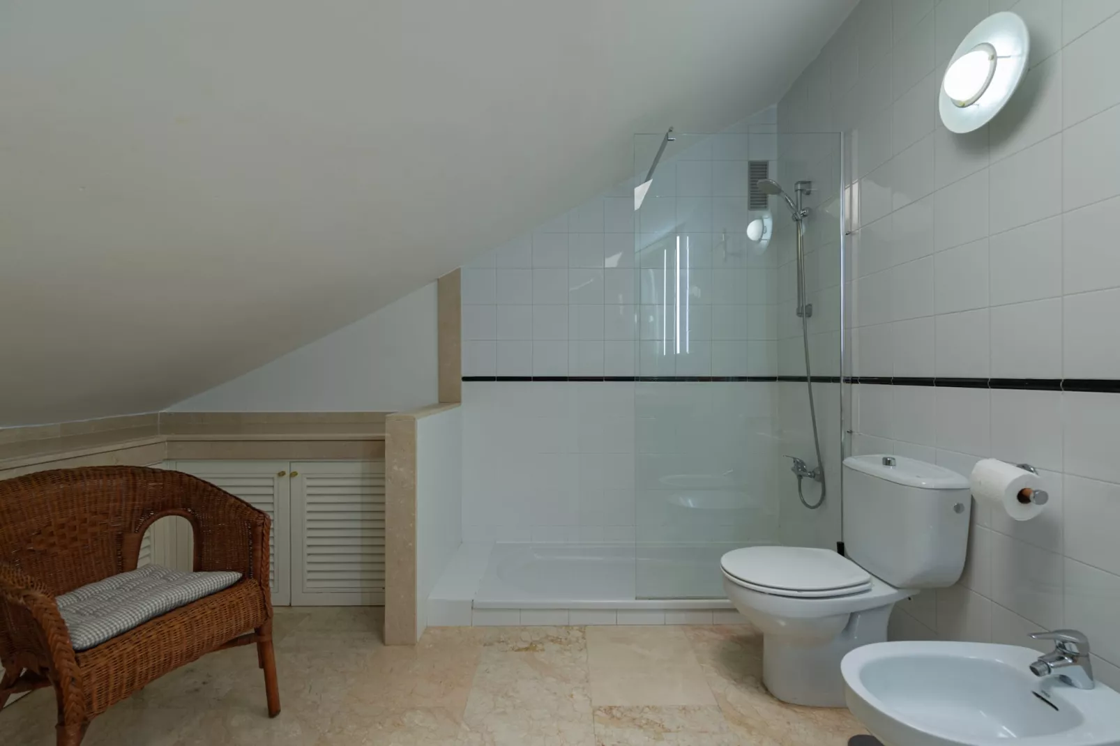 Blue Marlin 5-Bathroom