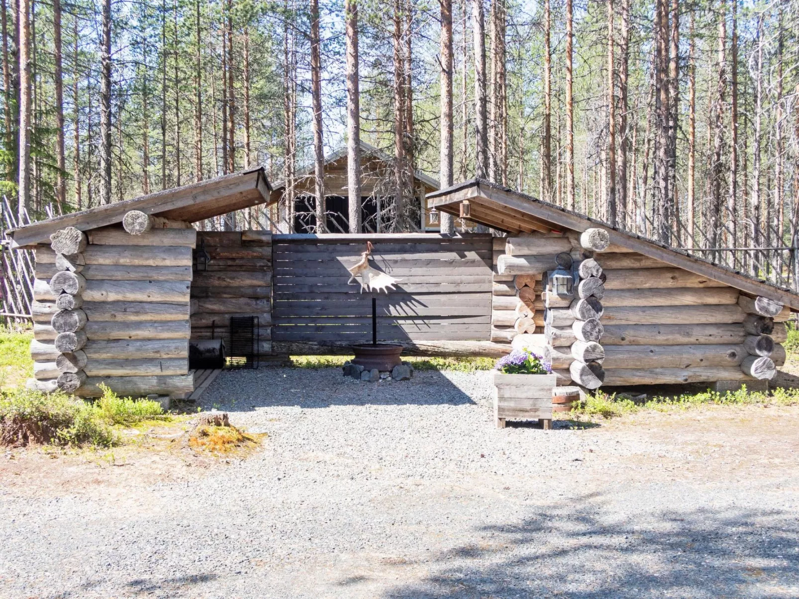 Uuttuniemi-Outside