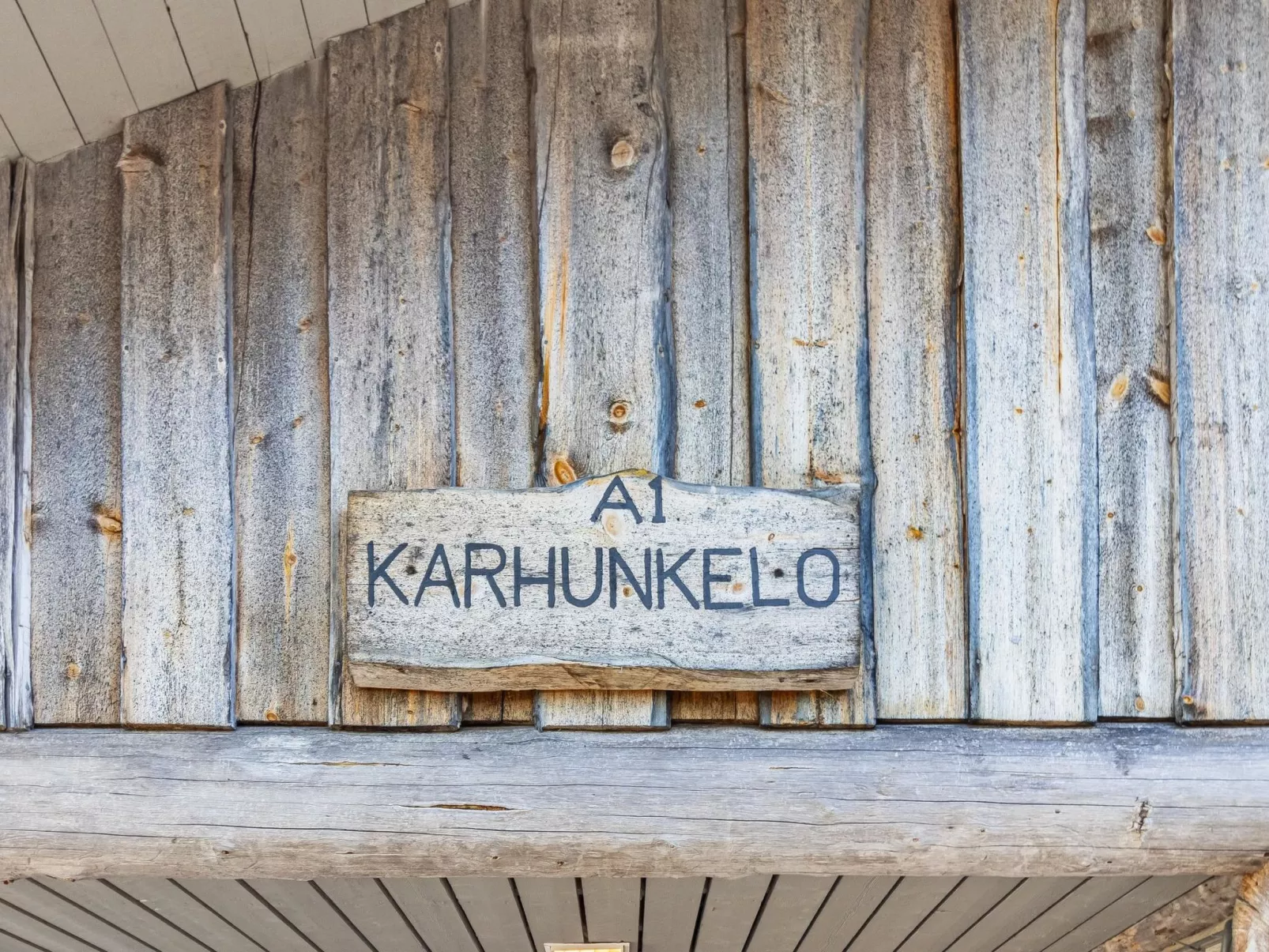 Karhunkelo-Inside
