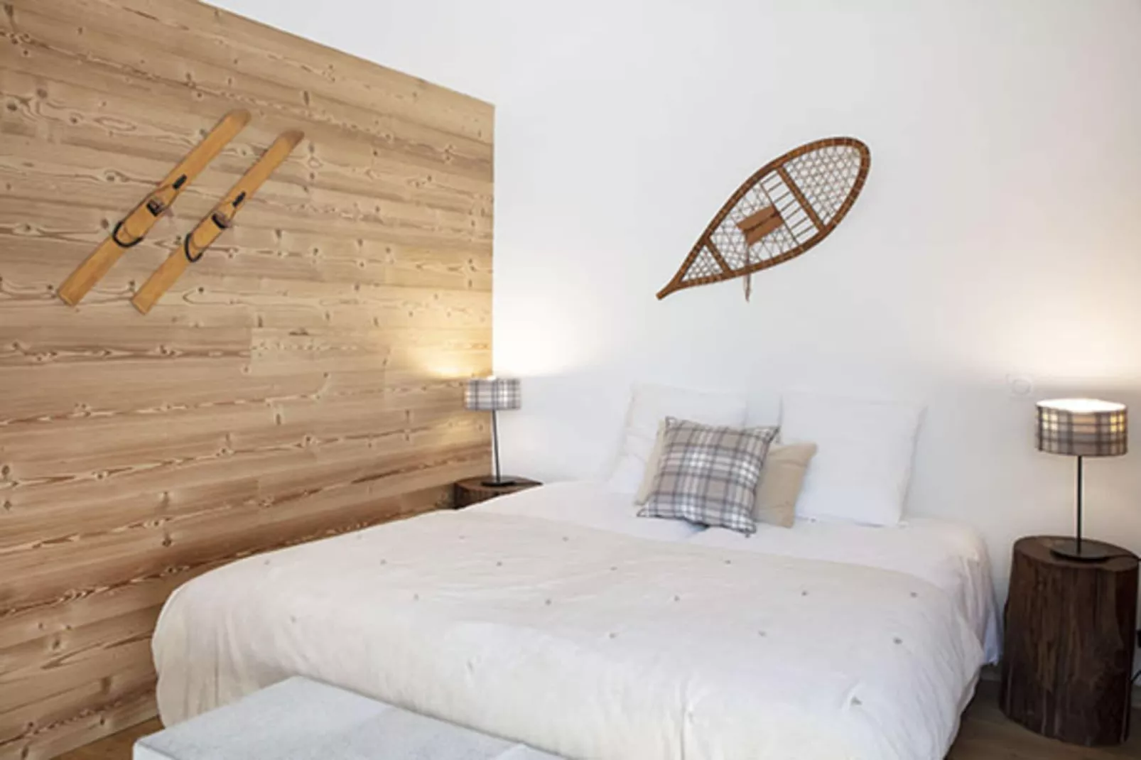 VAUJANY Edelweiss-A48S-Bedroom