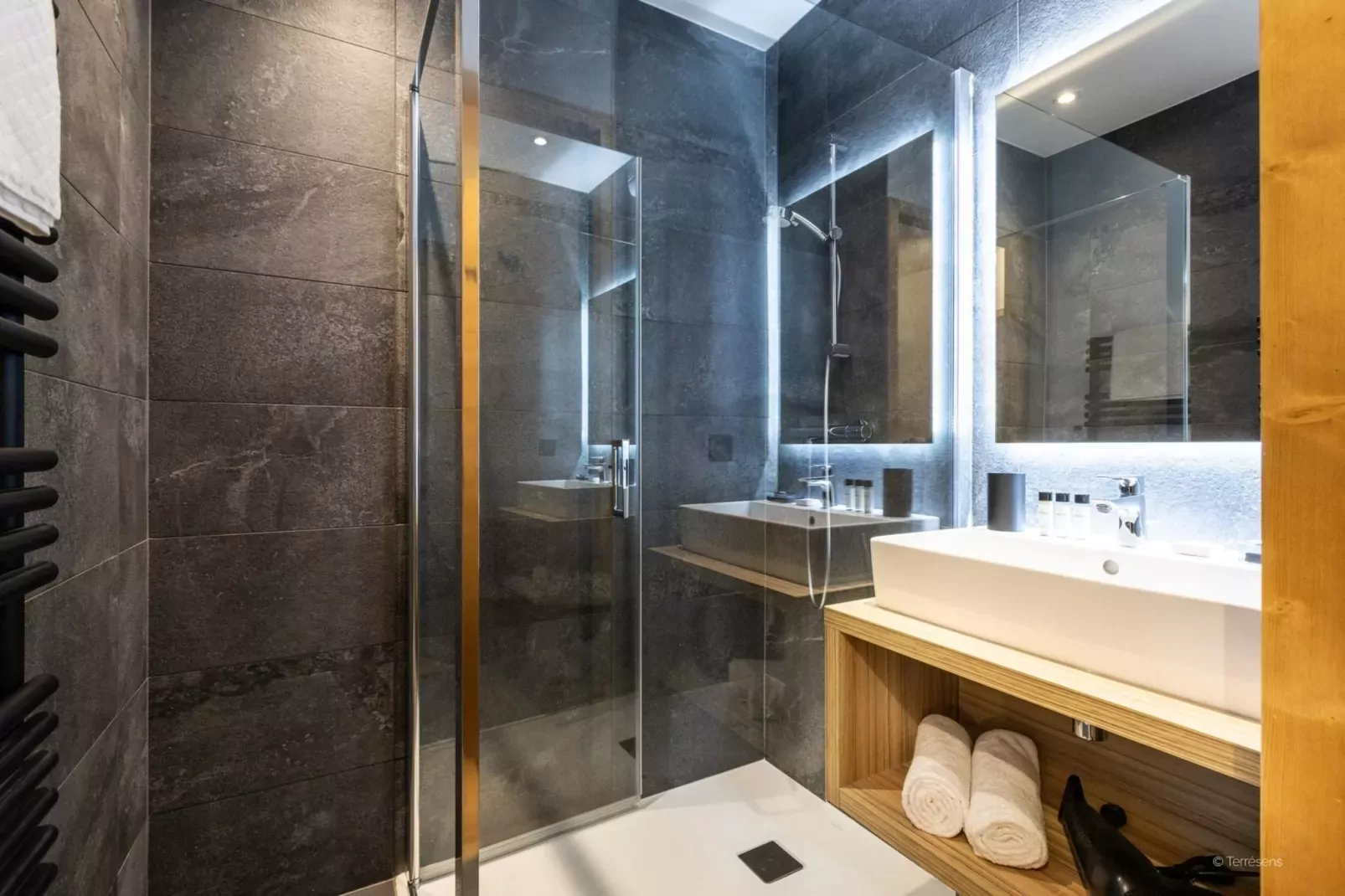 CHAPELLE DABONDANCE Le Flocon Blanc A26S-Salle de bain