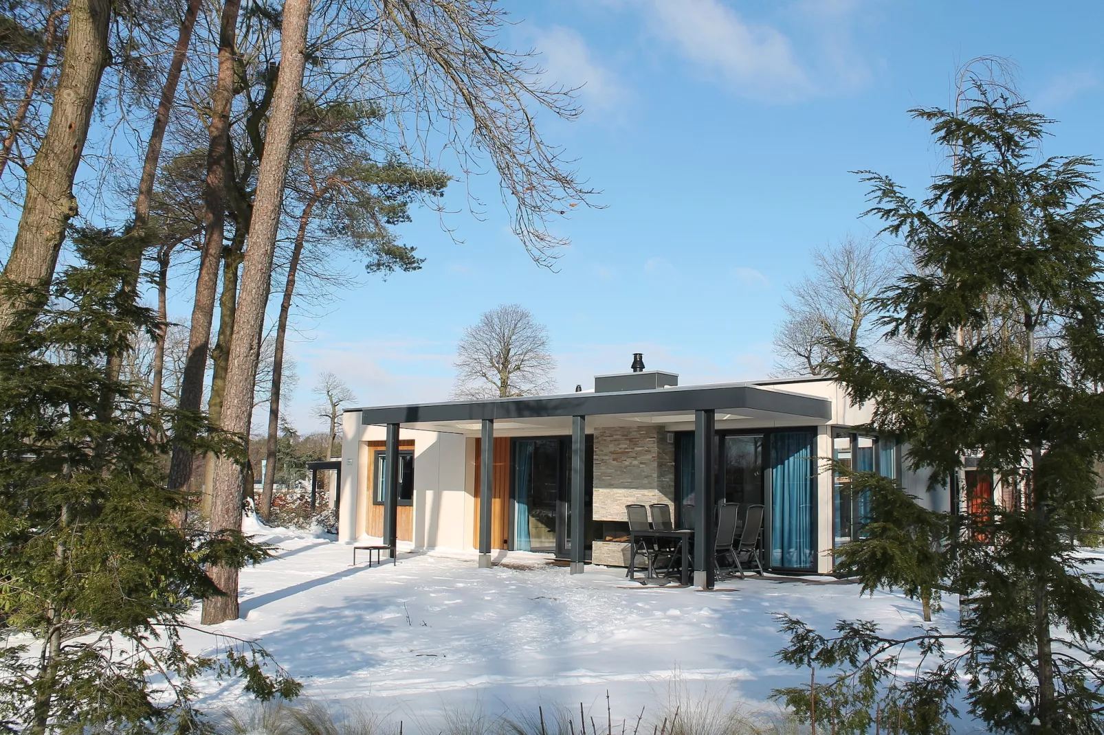 Holiday villa with sauna | 2 - 6 people-Exterior winter