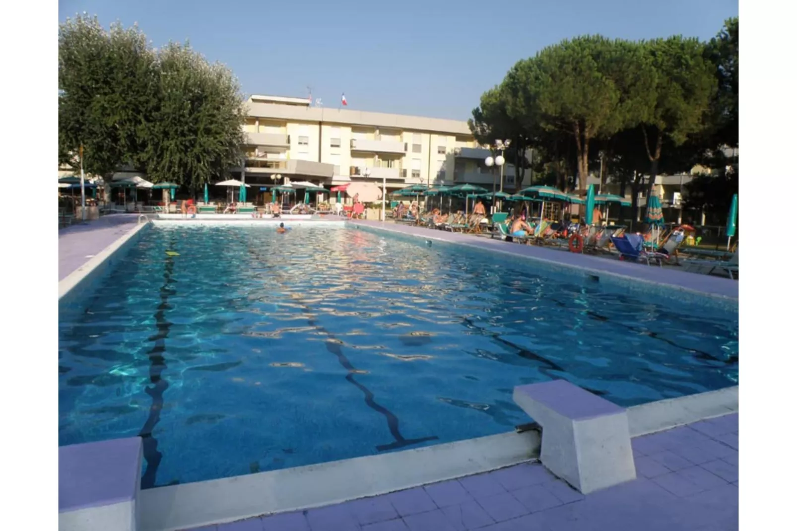 Residenza Alberghiera Italia in Luni - Trilocale R6/C6-Pool